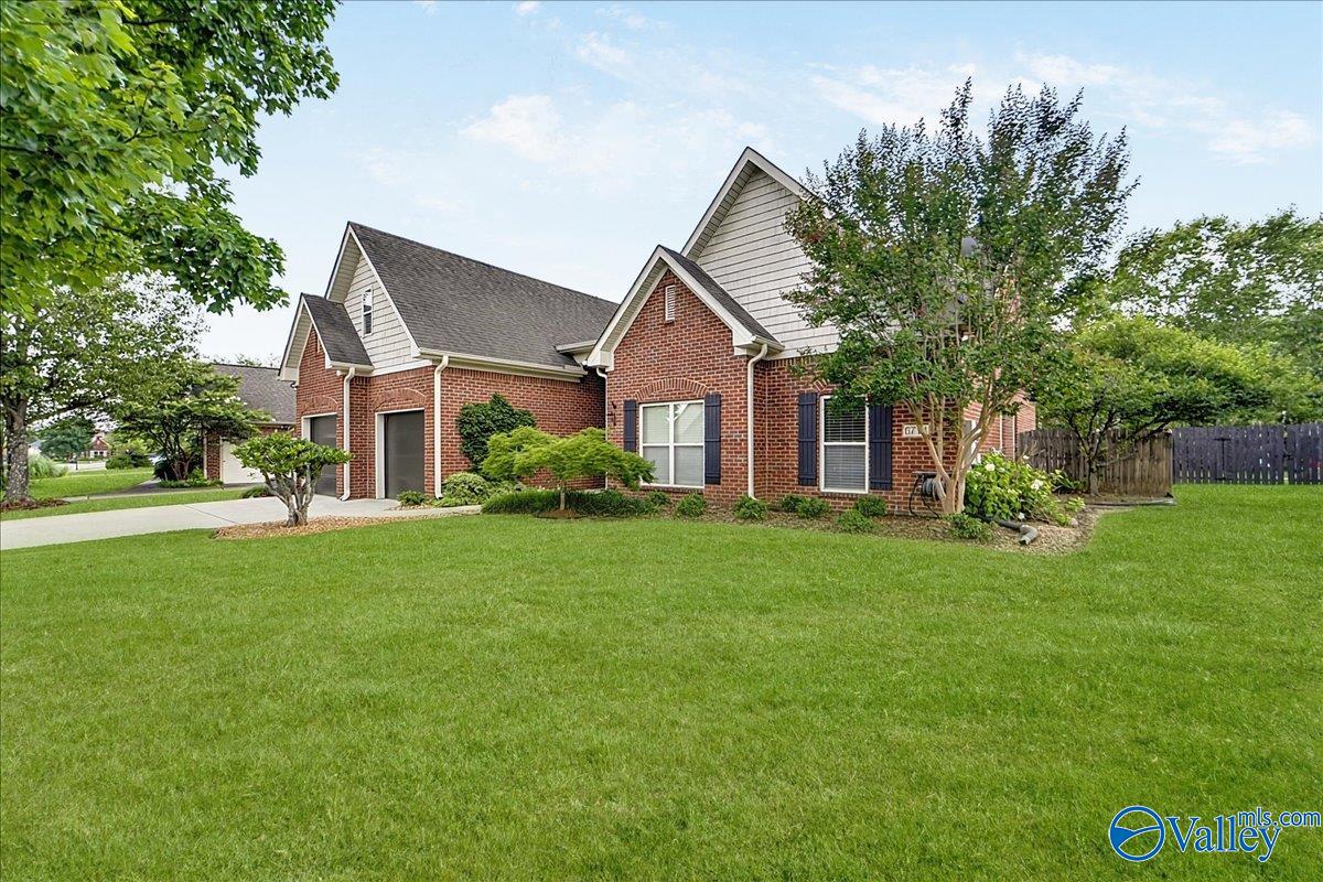 6714 Zach Ln, Owens Cross Roads, AL 35763