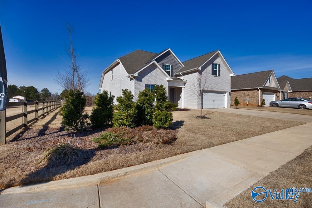 300 Kendall Downs Blvd, Toney, AL 35773 photo