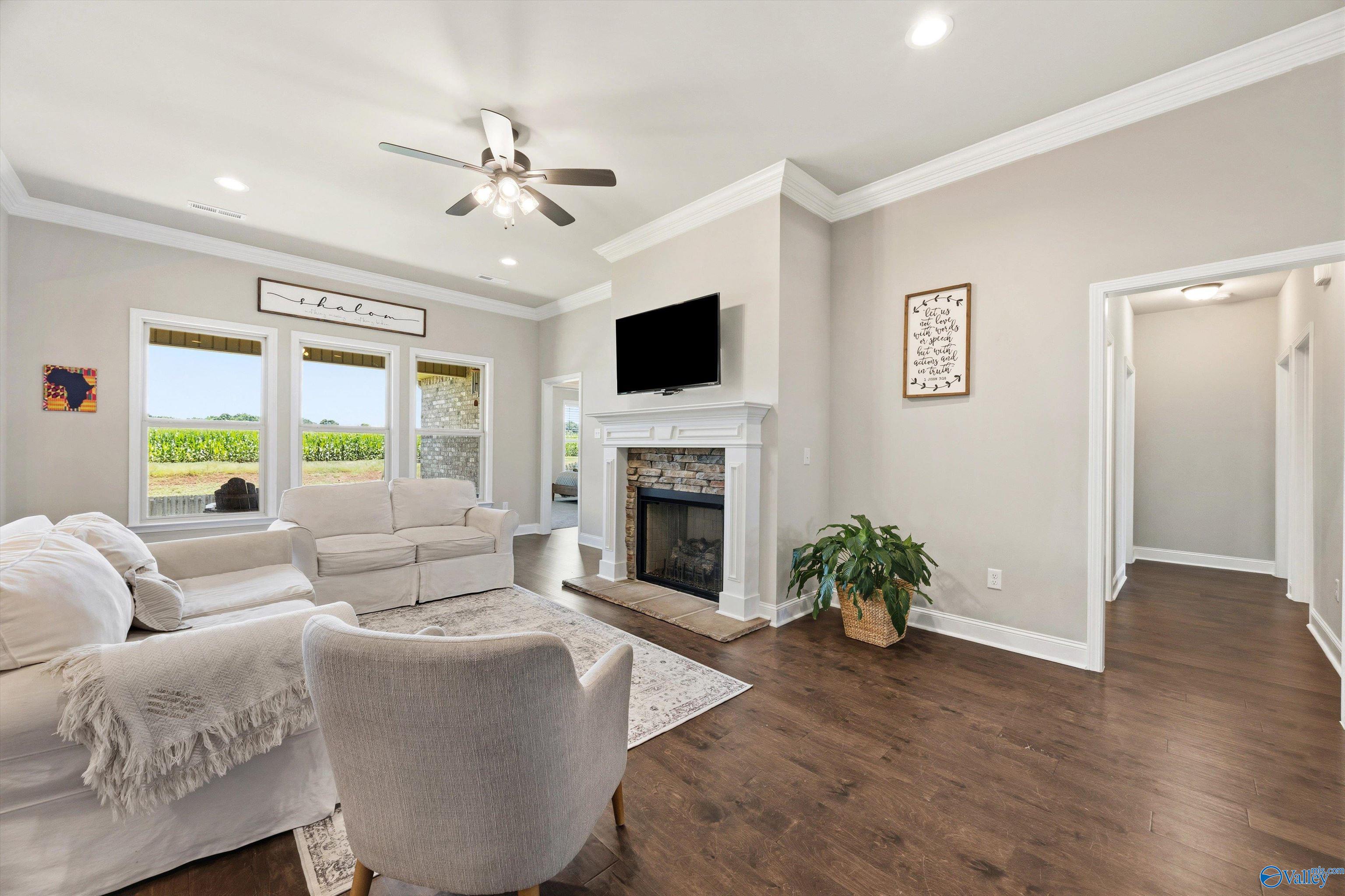125 Amanda Deann Dr, New Market, AL 35761 photo