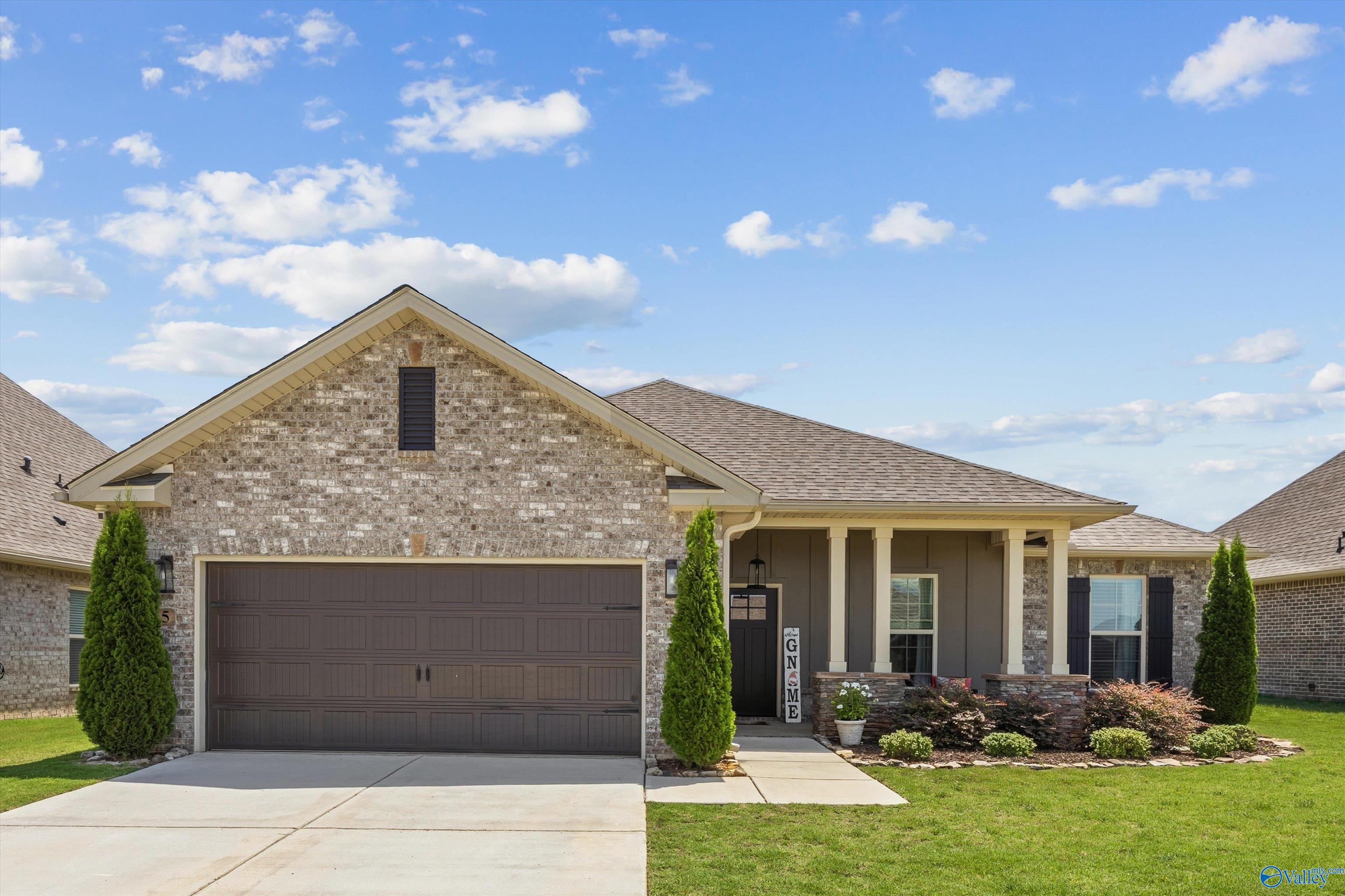 125 Amanda Deann Dr, New Market, AL 35761