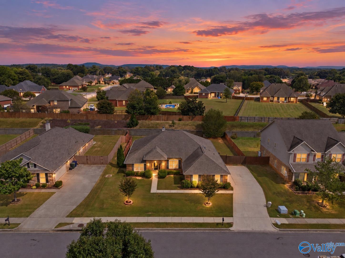 520 Summer Cove Cir, Madison, AL 35757