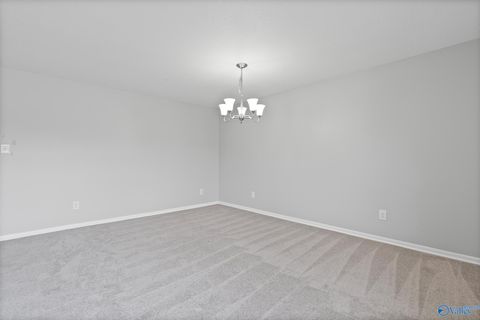 Single Family Residence in Hazel Green AL 118 Pauline Drive 9.jpg