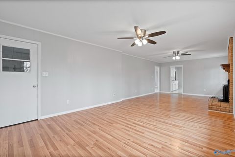 Single Family Residence in Hazel Green AL 118 Pauline Drive 5.jpg