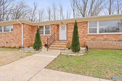 Single Family Residence in Hazel Green AL 118 Pauline Drive 2.jpg