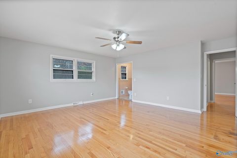 Single Family Residence in Hazel Green AL 118 Pauline Drive 14.jpg