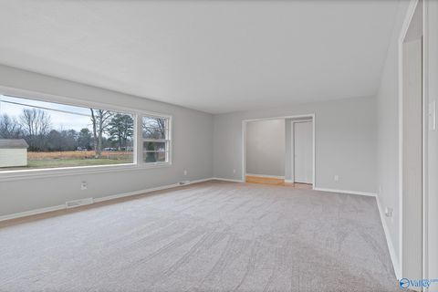 Single Family Residence in Hazel Green AL 118 Pauline Drive 12.jpg