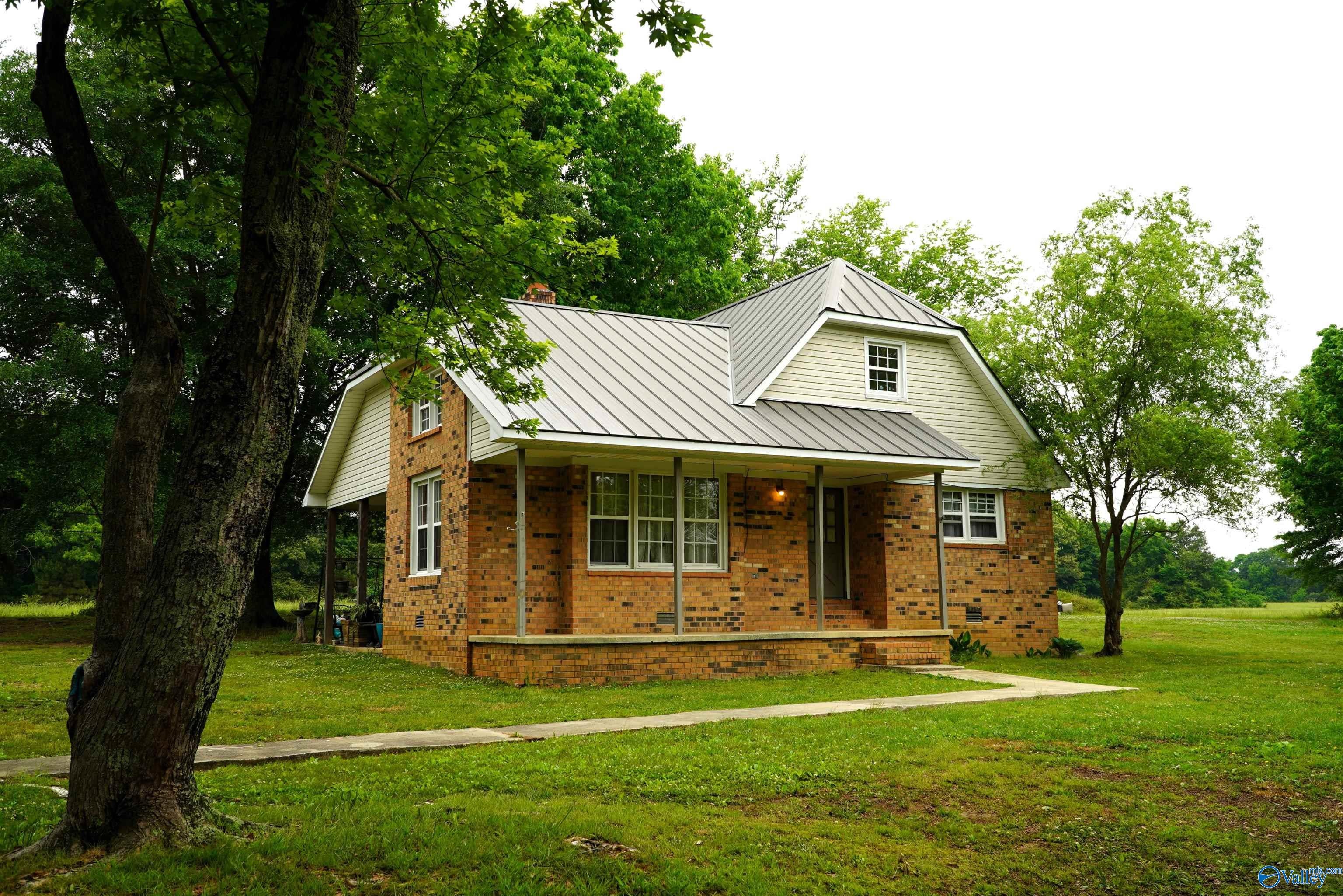23799 Holt Rd, Athens, AL 35613