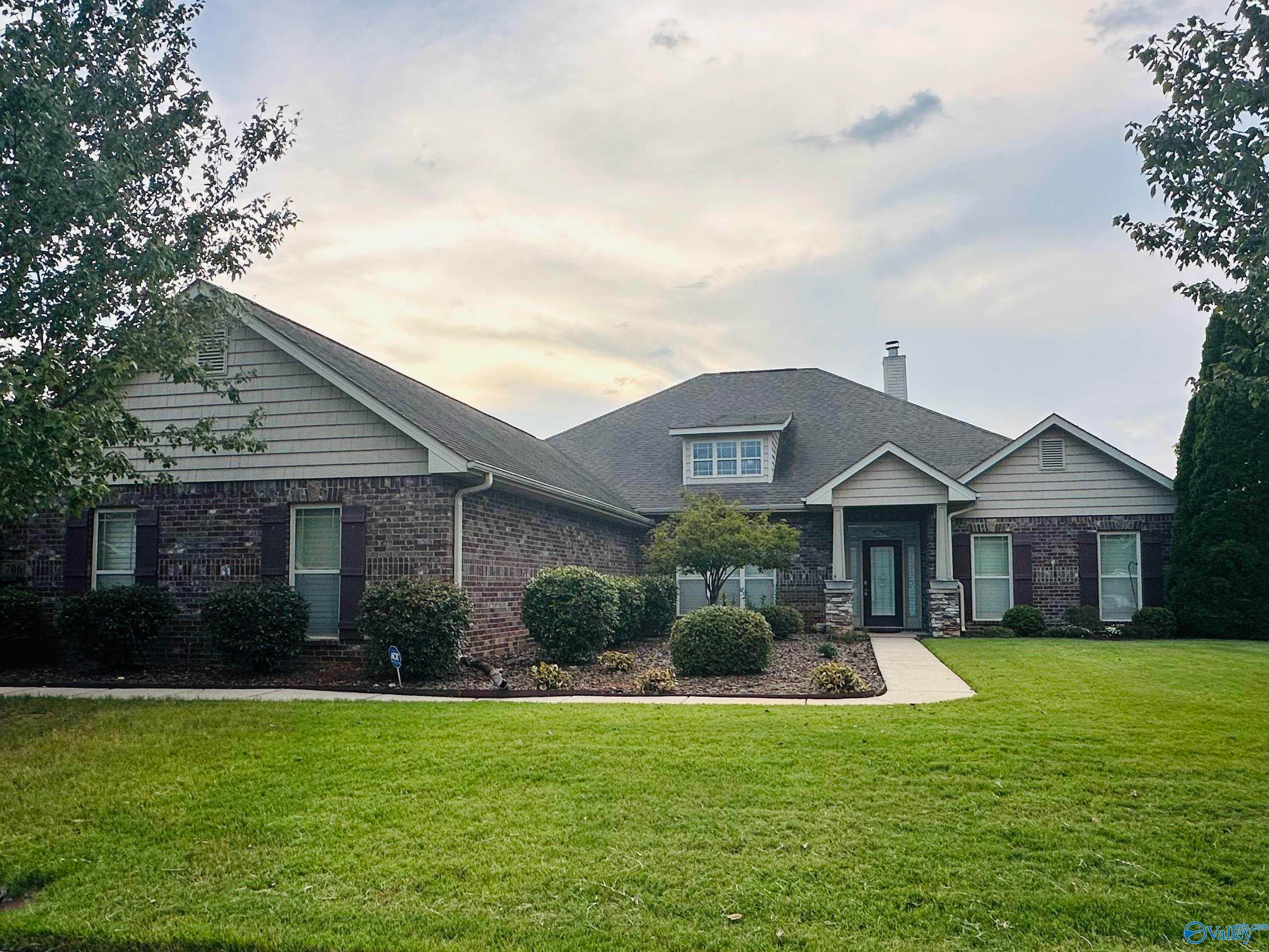 706 Tide Creek Dr, Madison, AL 35756 photo