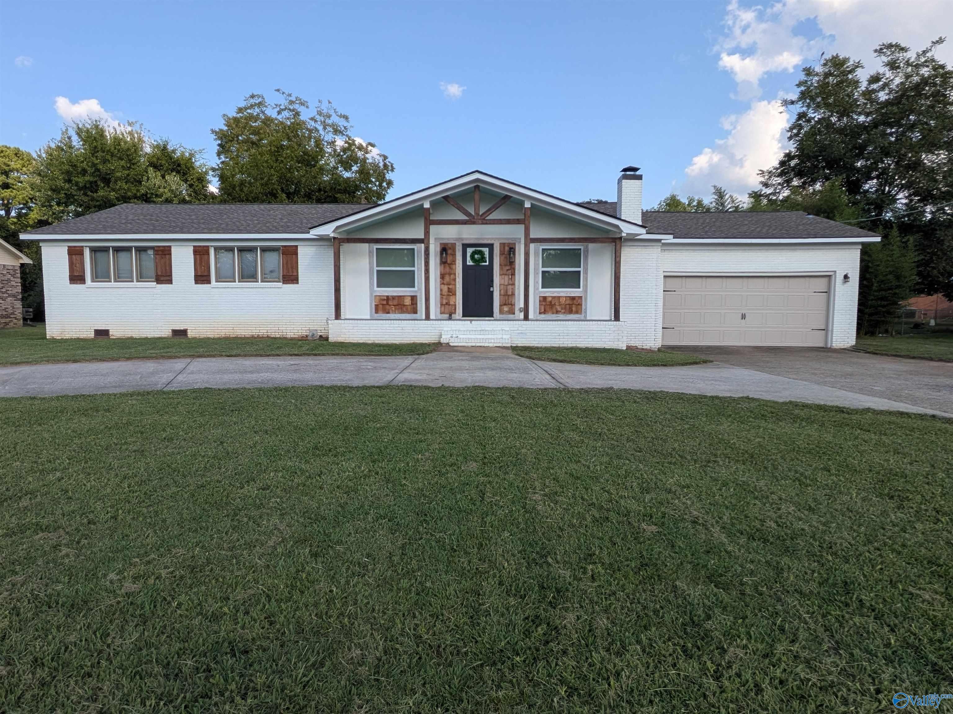 8303 Bailey Cove Rd, Huntsville, AL 35803