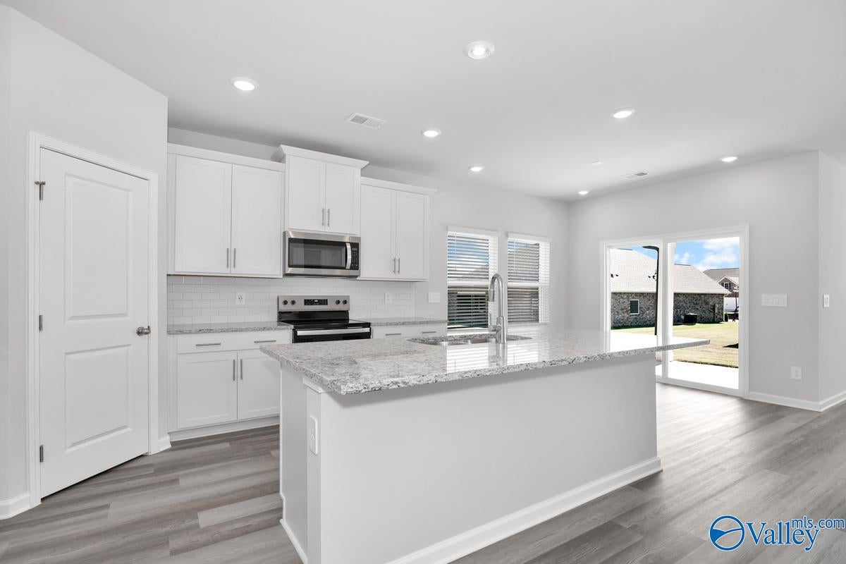 263 Avebury Rd, Meridianville, AL 35759 photo