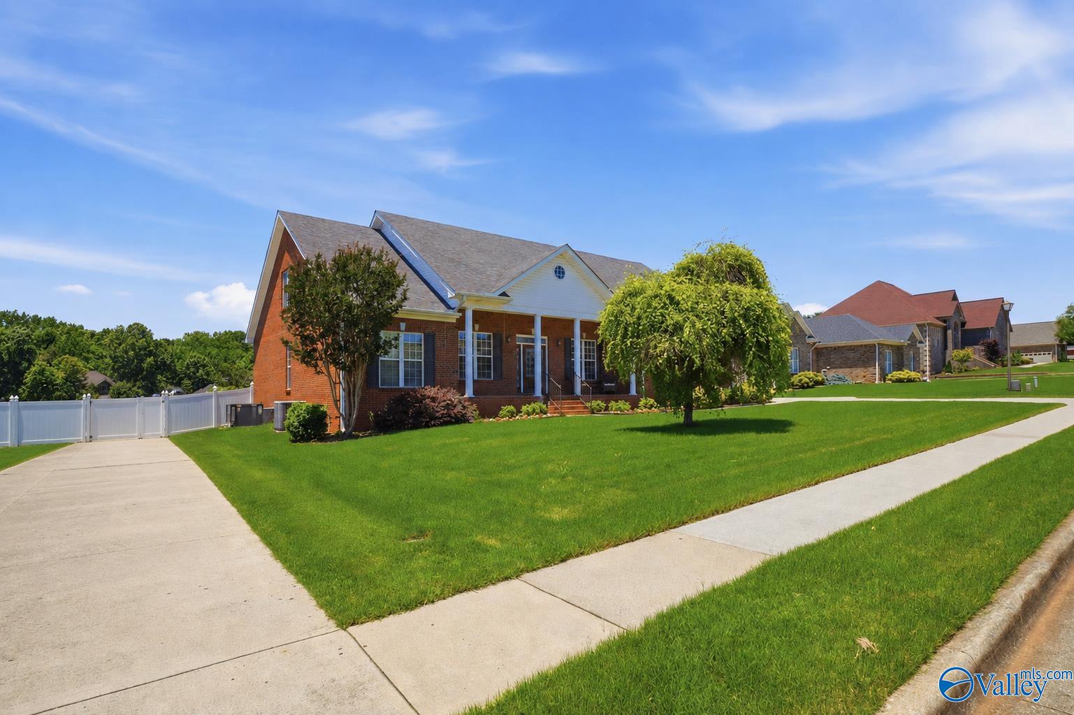 128 Spearpoint Ln, Meridianville, AL 35759 photo