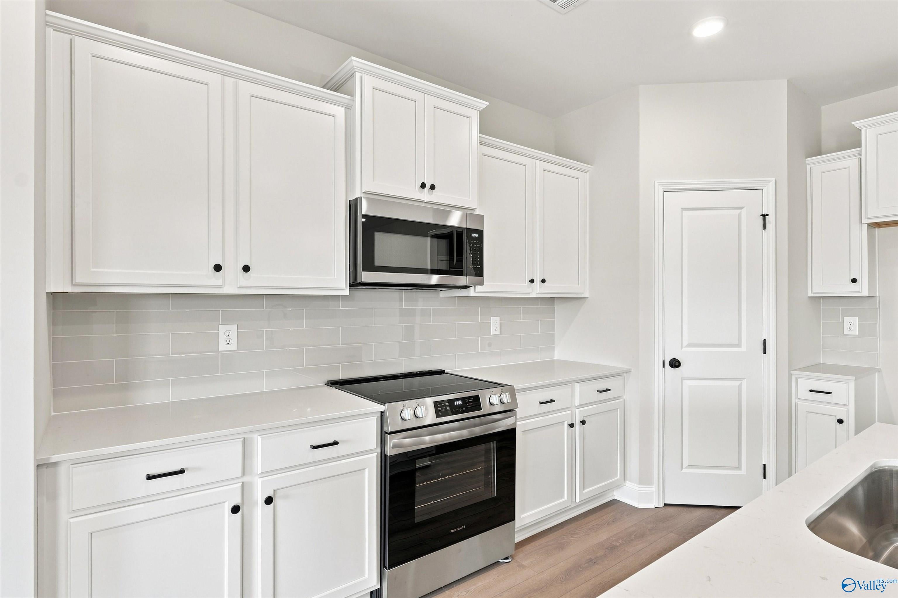 107 Berry Blossom Dr, Toney, AL 35773 photo