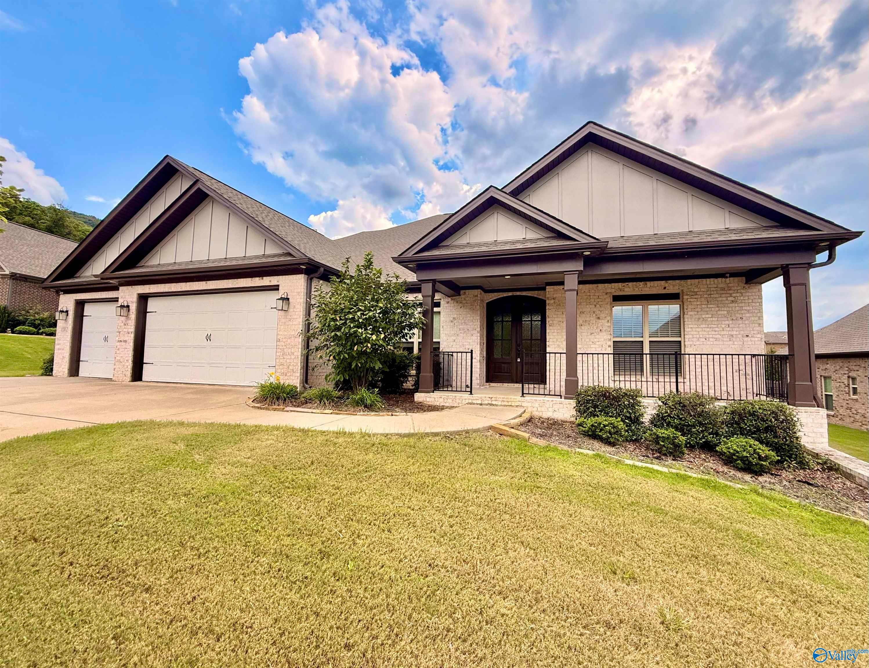 1312 Pecan Point Way, Huntsville, AL 35803 photo