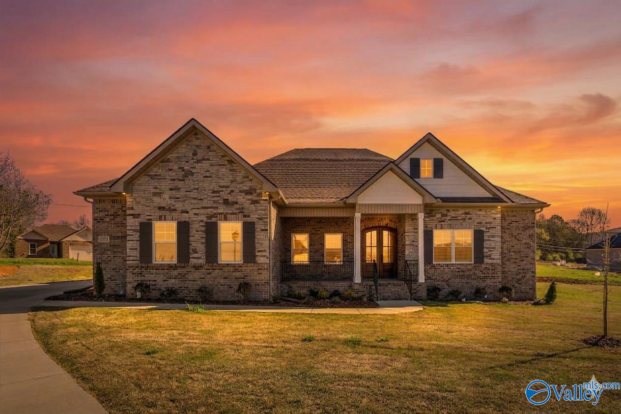 109 Sickle Mower Cir, New Market, AL 35761