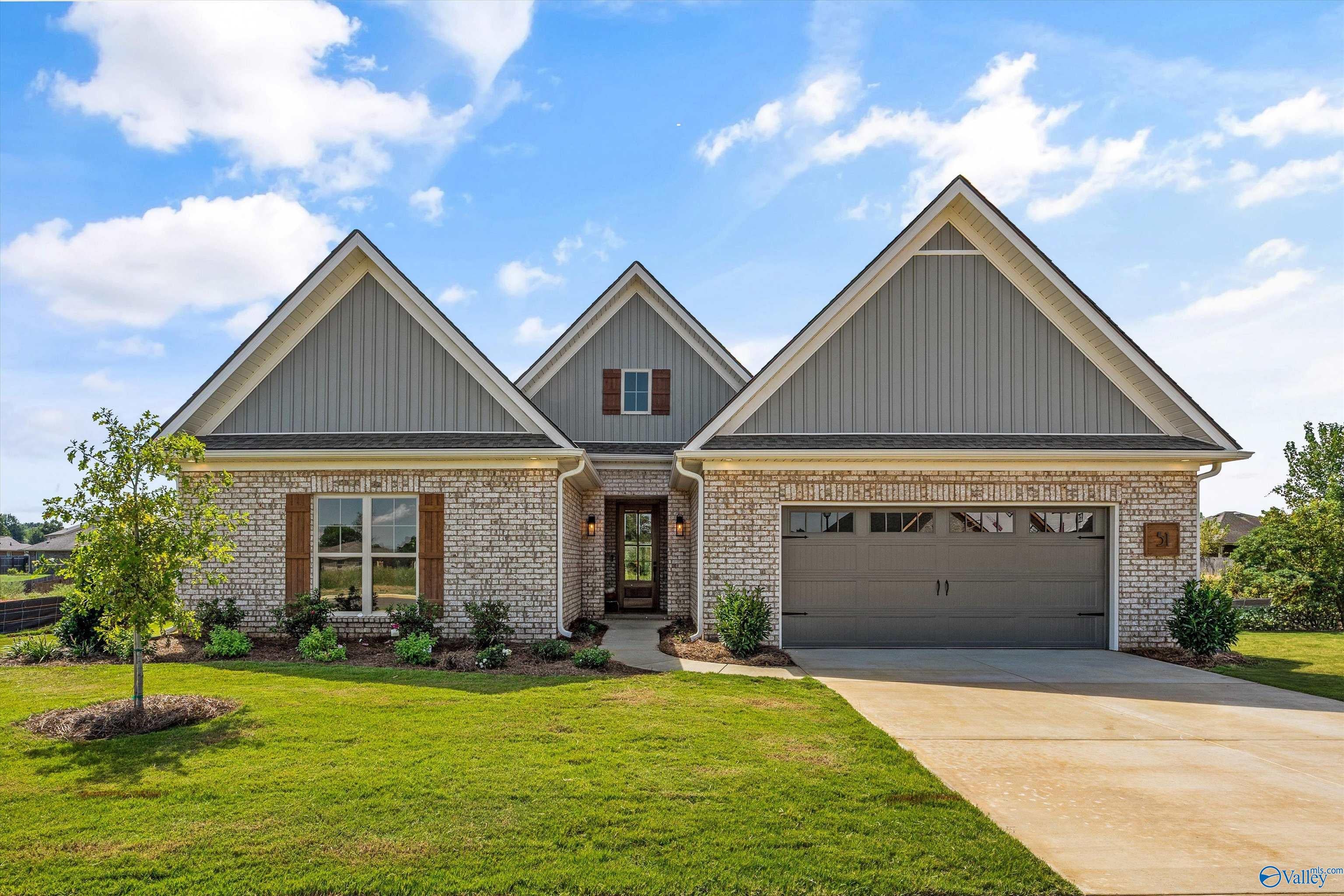 51 Belle Park Ln, Huntsville, AL 35803