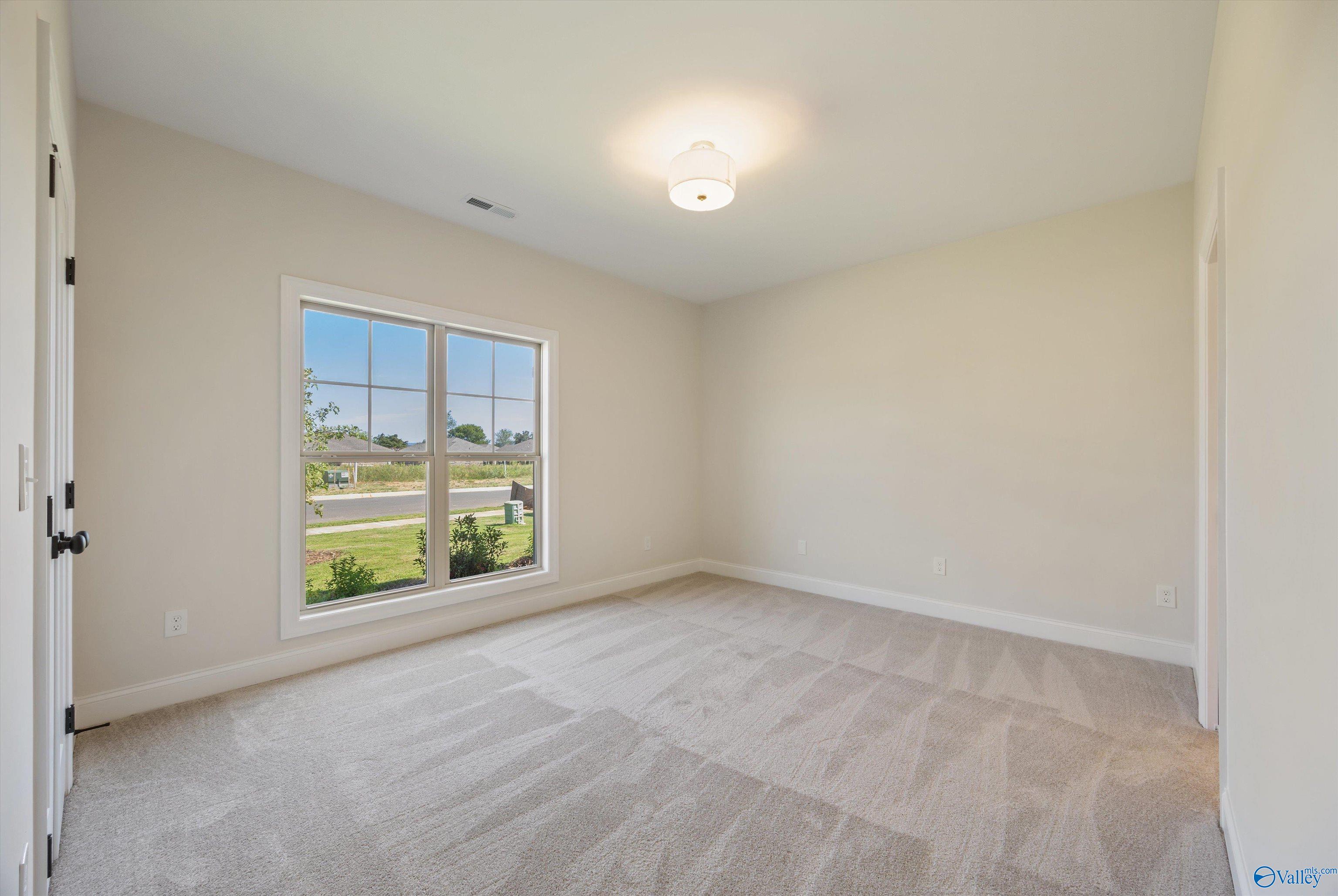 51 Belle Park Ln, Huntsville, AL 35803 photo
