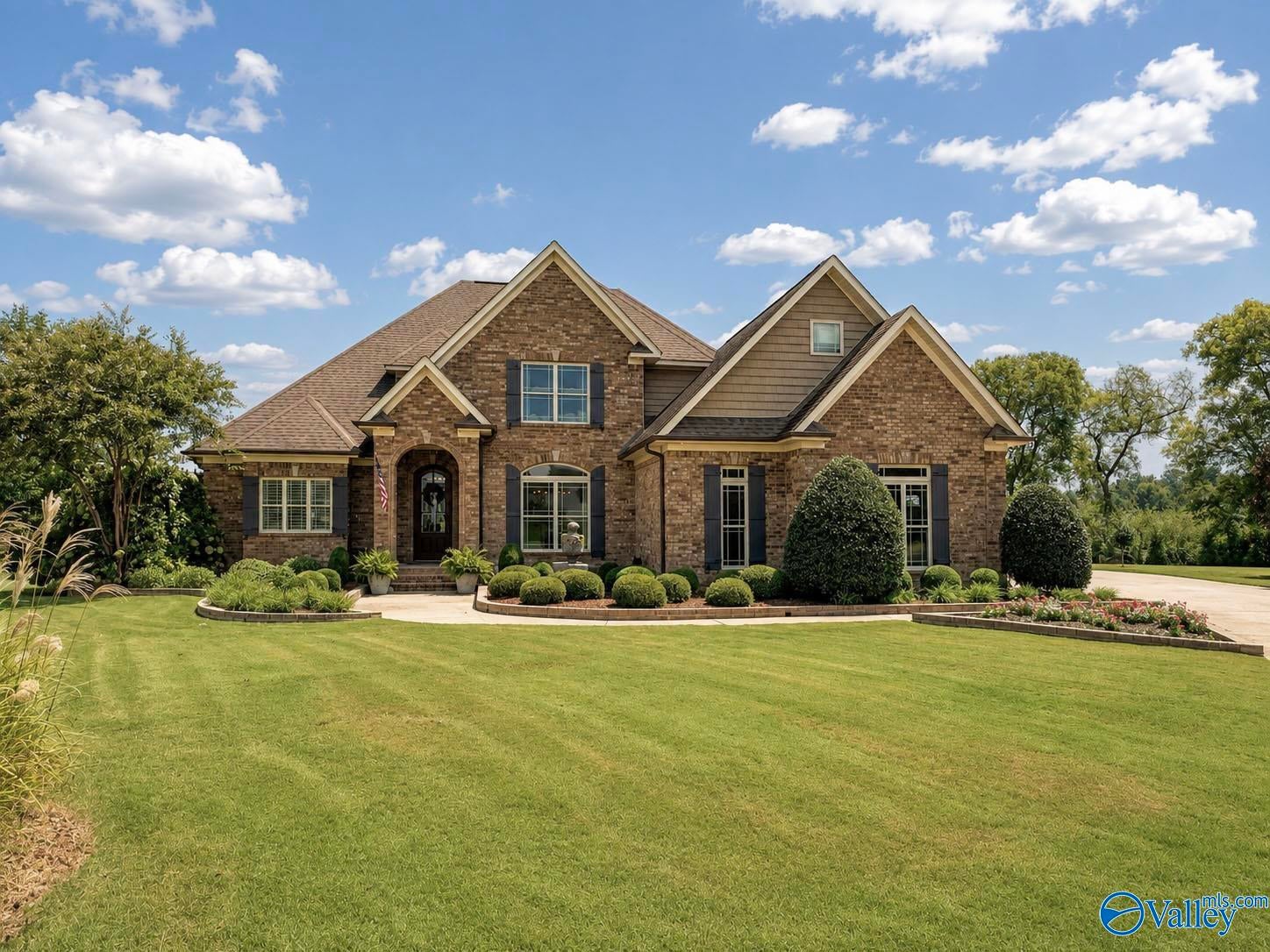 12590 Carriage Park Ln, Athens, AL 35613