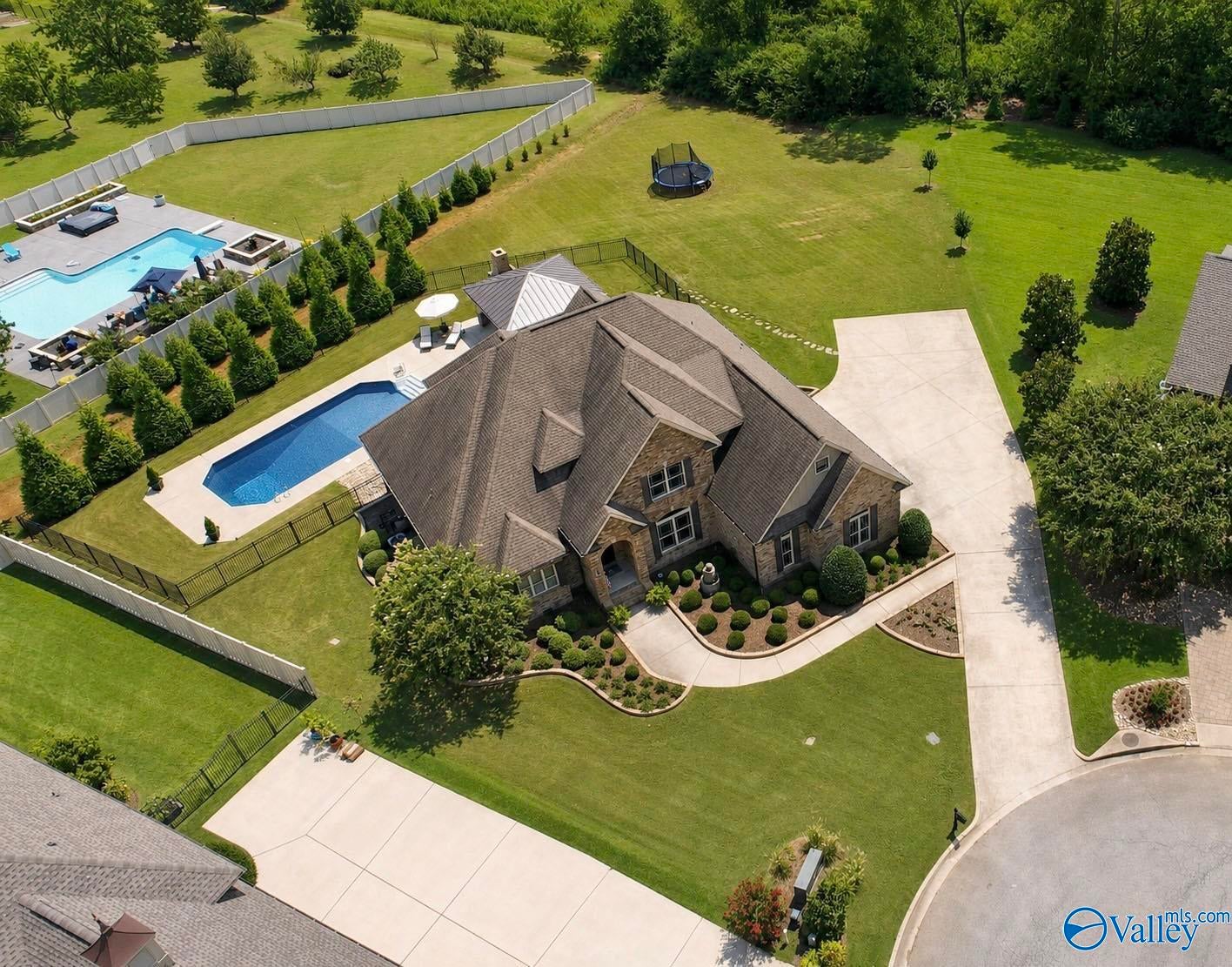 12590 Carriage Park Ln, Athens, AL 35613 photo