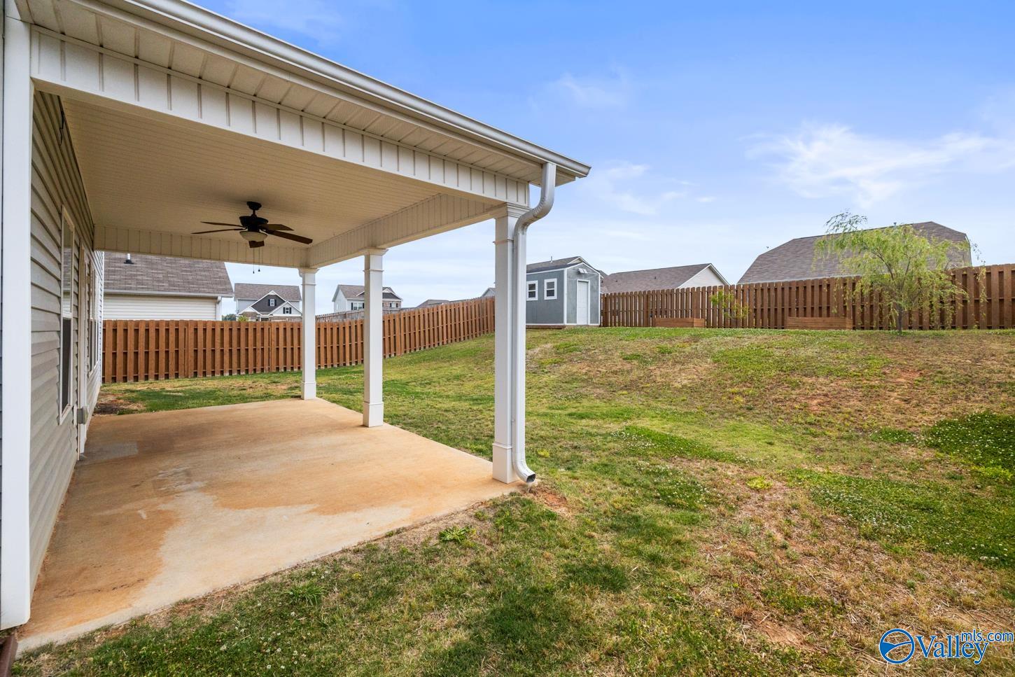 105 Lincoln Gray Cir, New Market, AL 35761 photo