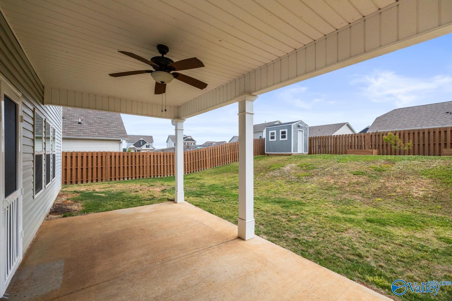105 Lincoln Gray Cir, New Market, AL 35761 photo