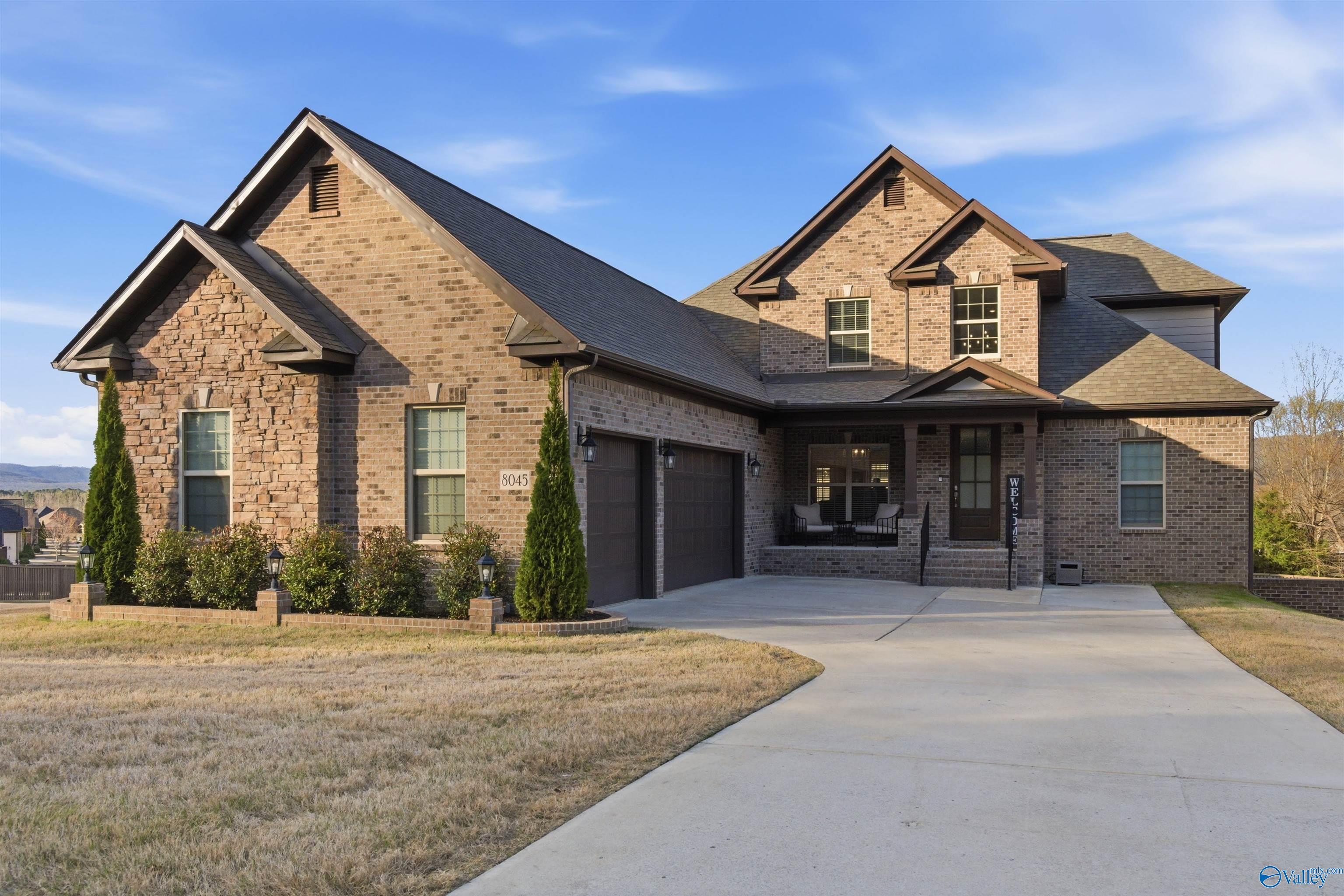 8045 Goose Ridge Dr, Owens Cross Roads, AL 35763