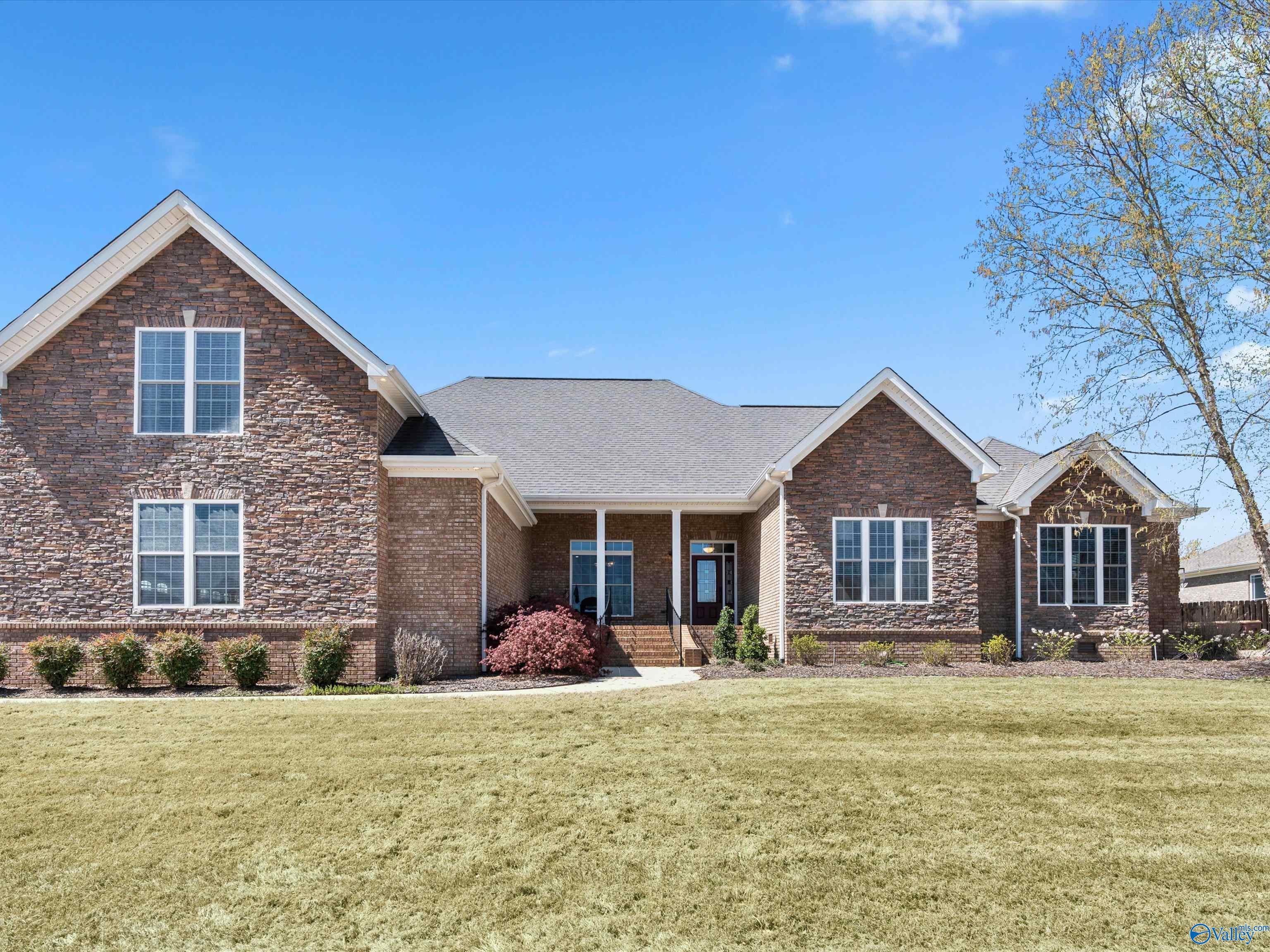 27444 Juanita Dr, Athens, AL 35613