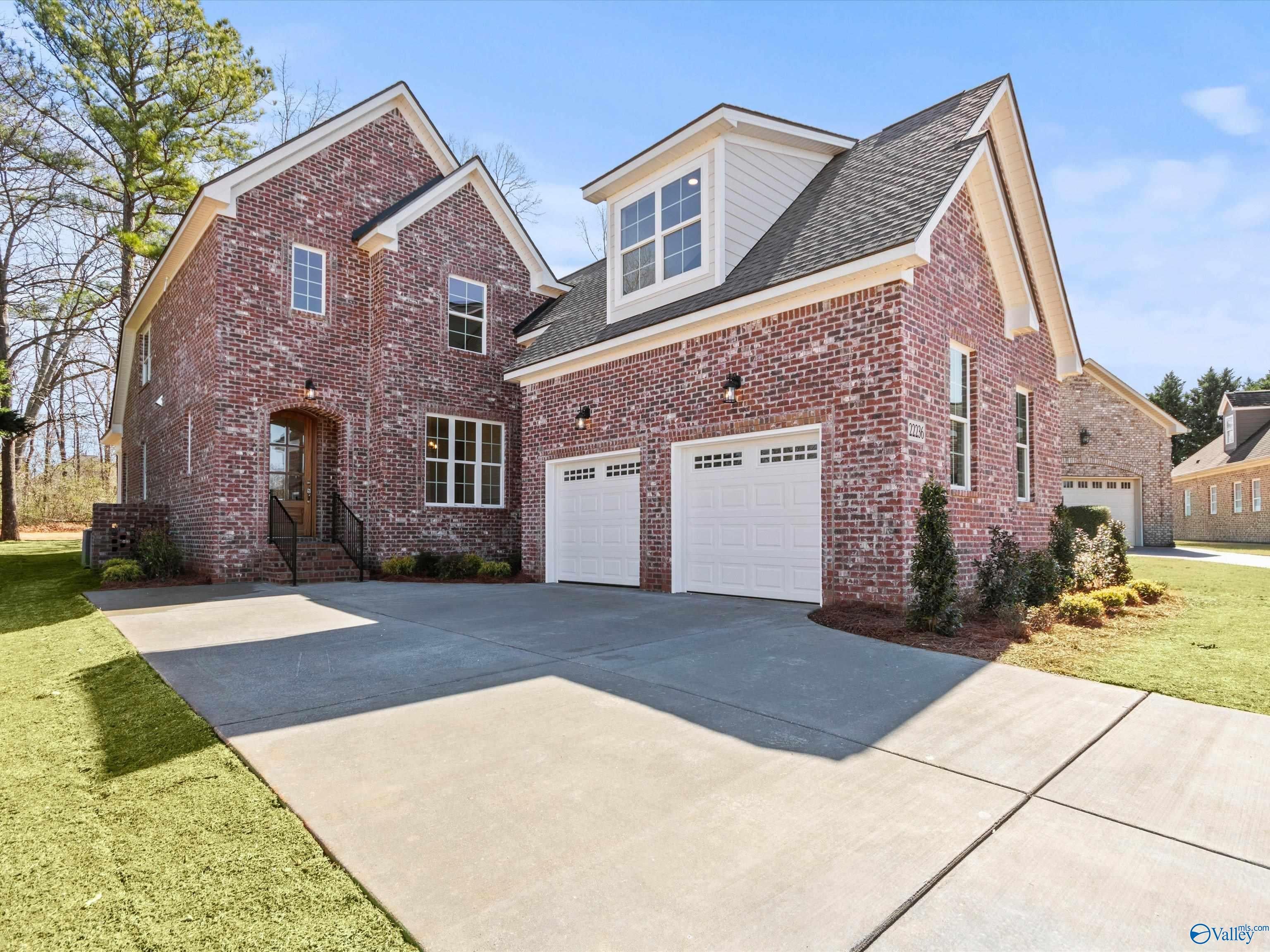 22236 Merlot Dr, Athens, AL 35613