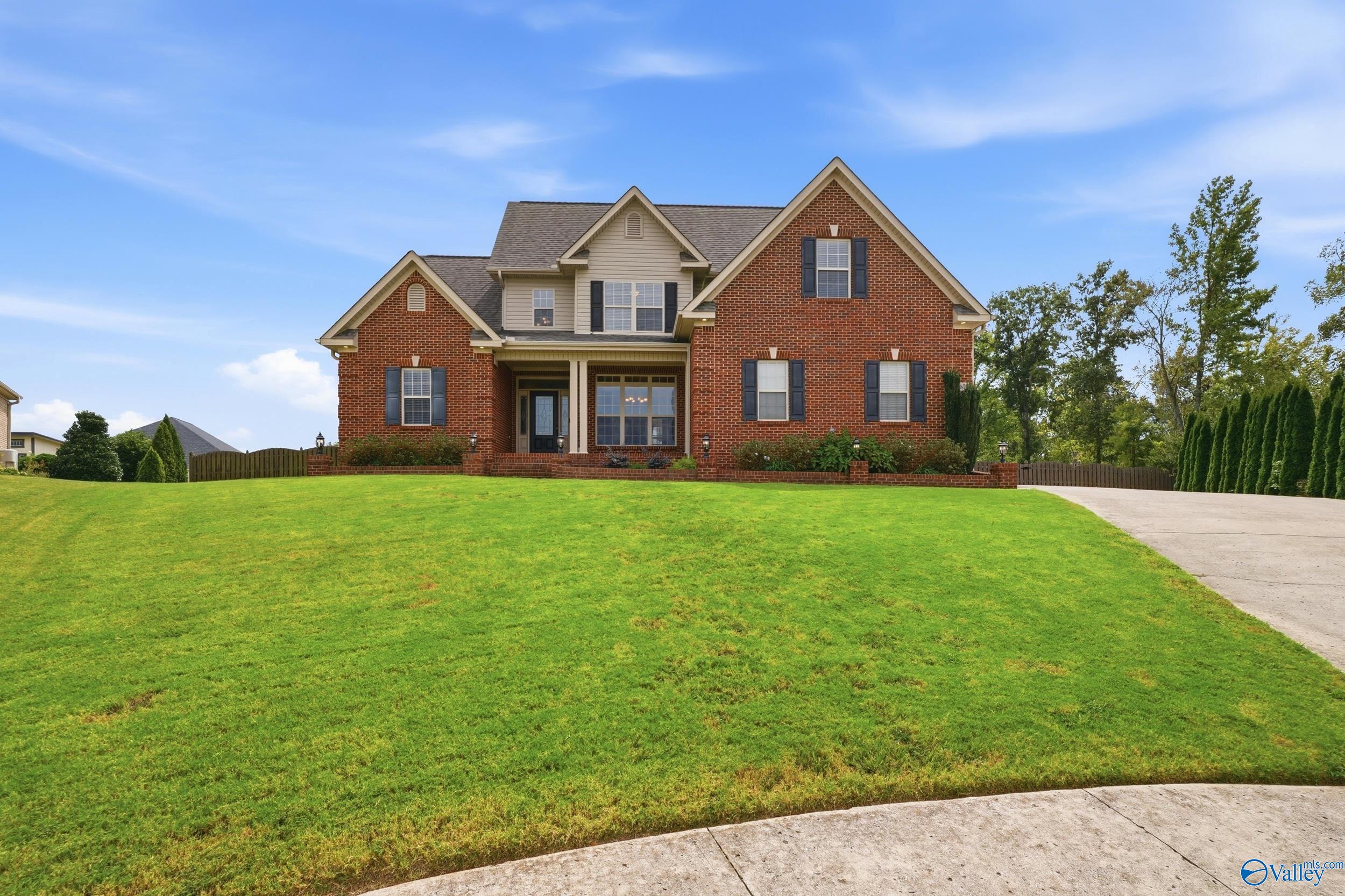 29600 Laura Ridge Dr, Harvest, AL 35749