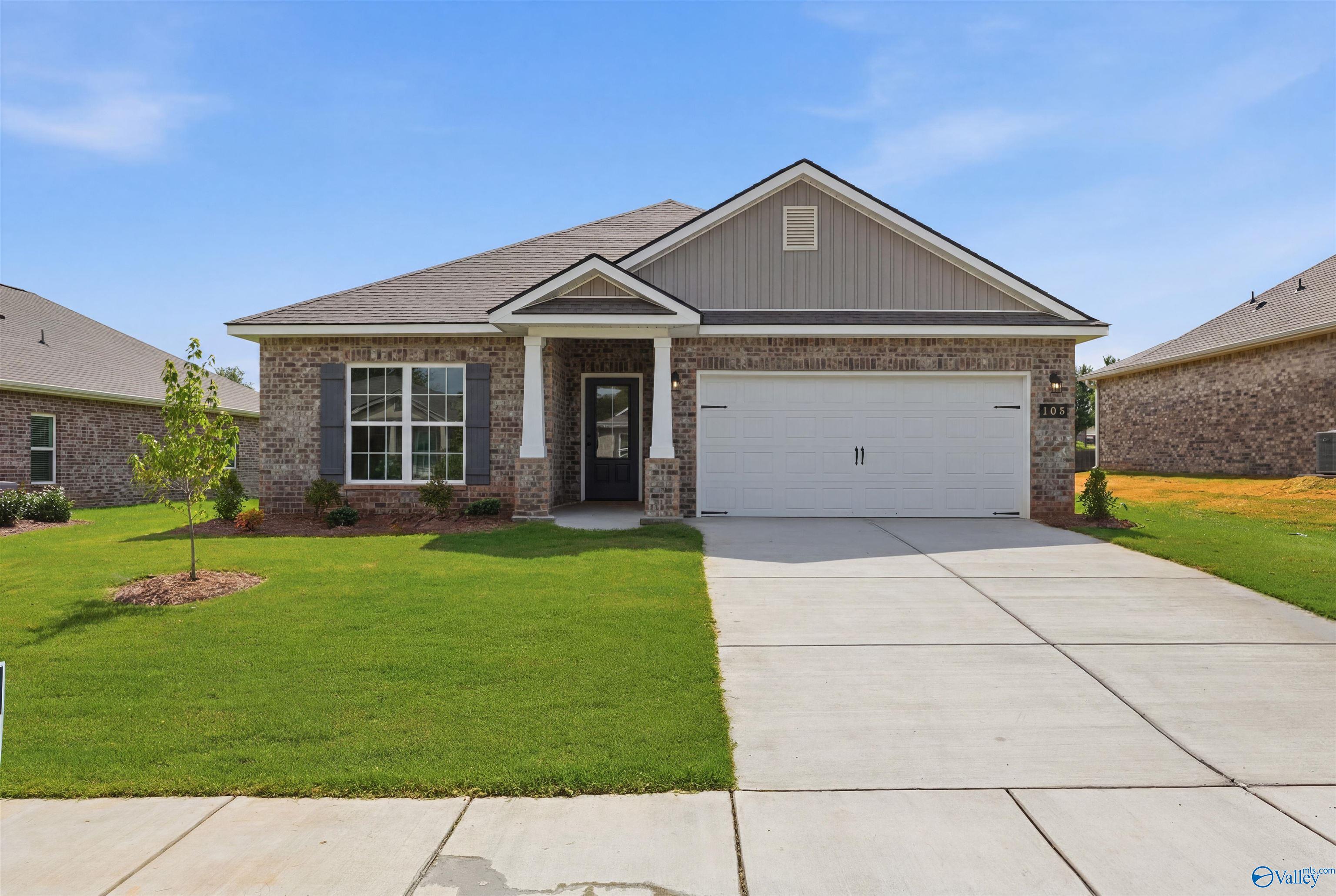 103 River Pointe Dr, New Market, AL 35761