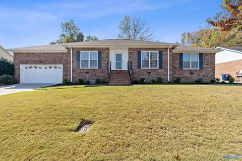 Single Family Residence in Huntsville AL 9622 Waldrop Drive.jpg