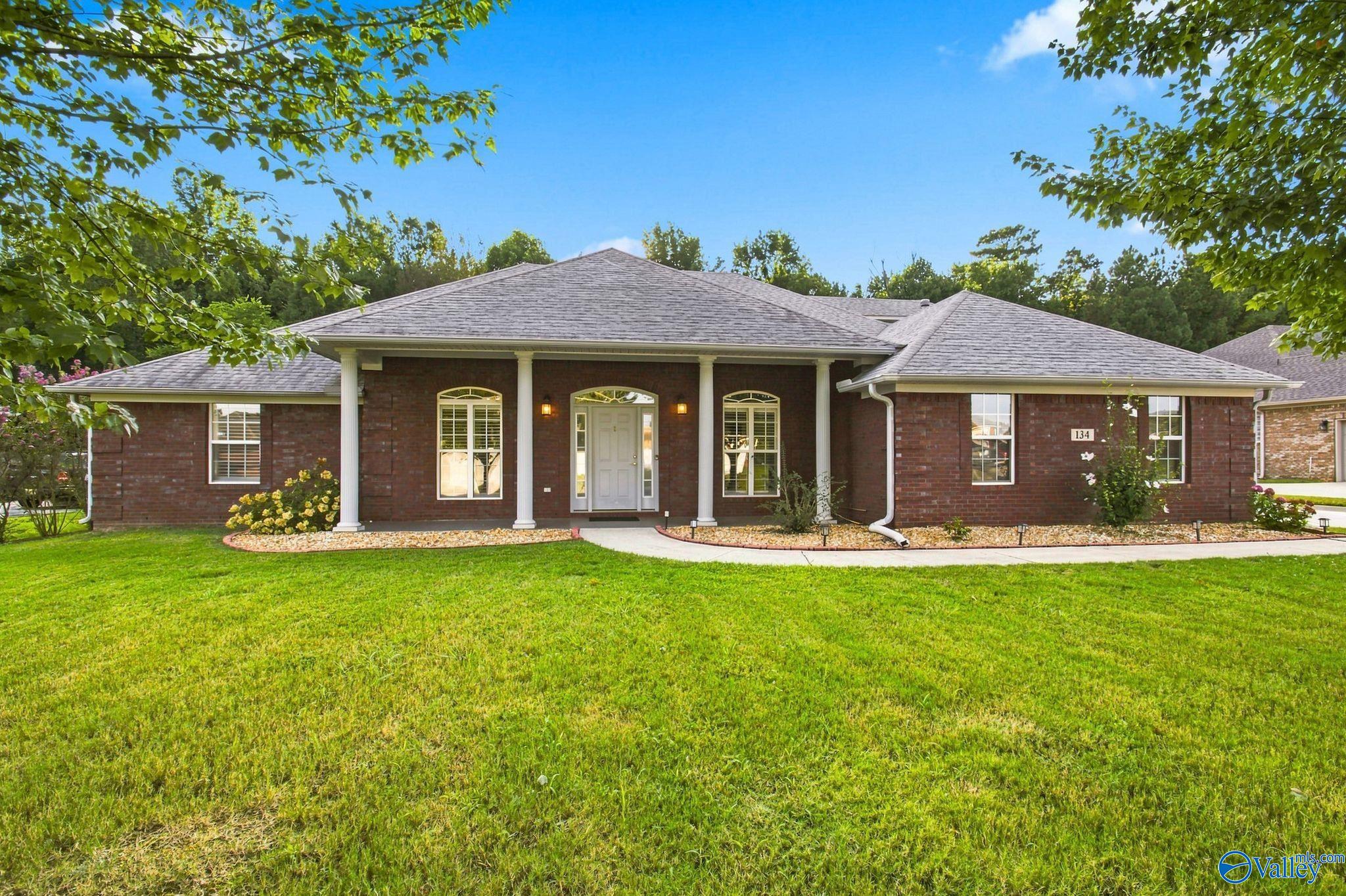 134 Silver Strand Trl, Huntsville, AL 35806