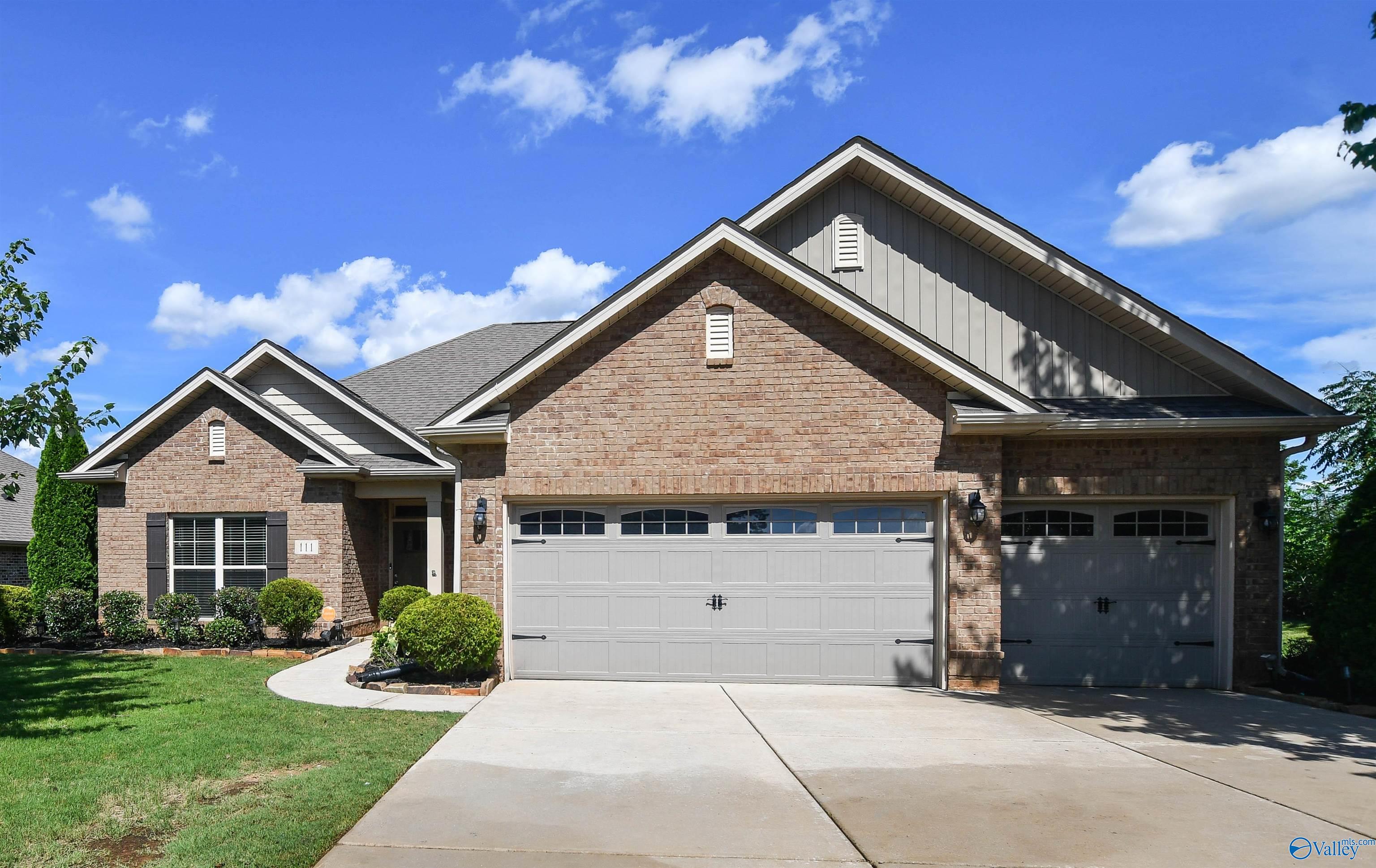 111 Pine Manor Dr, Madison, AL 35756