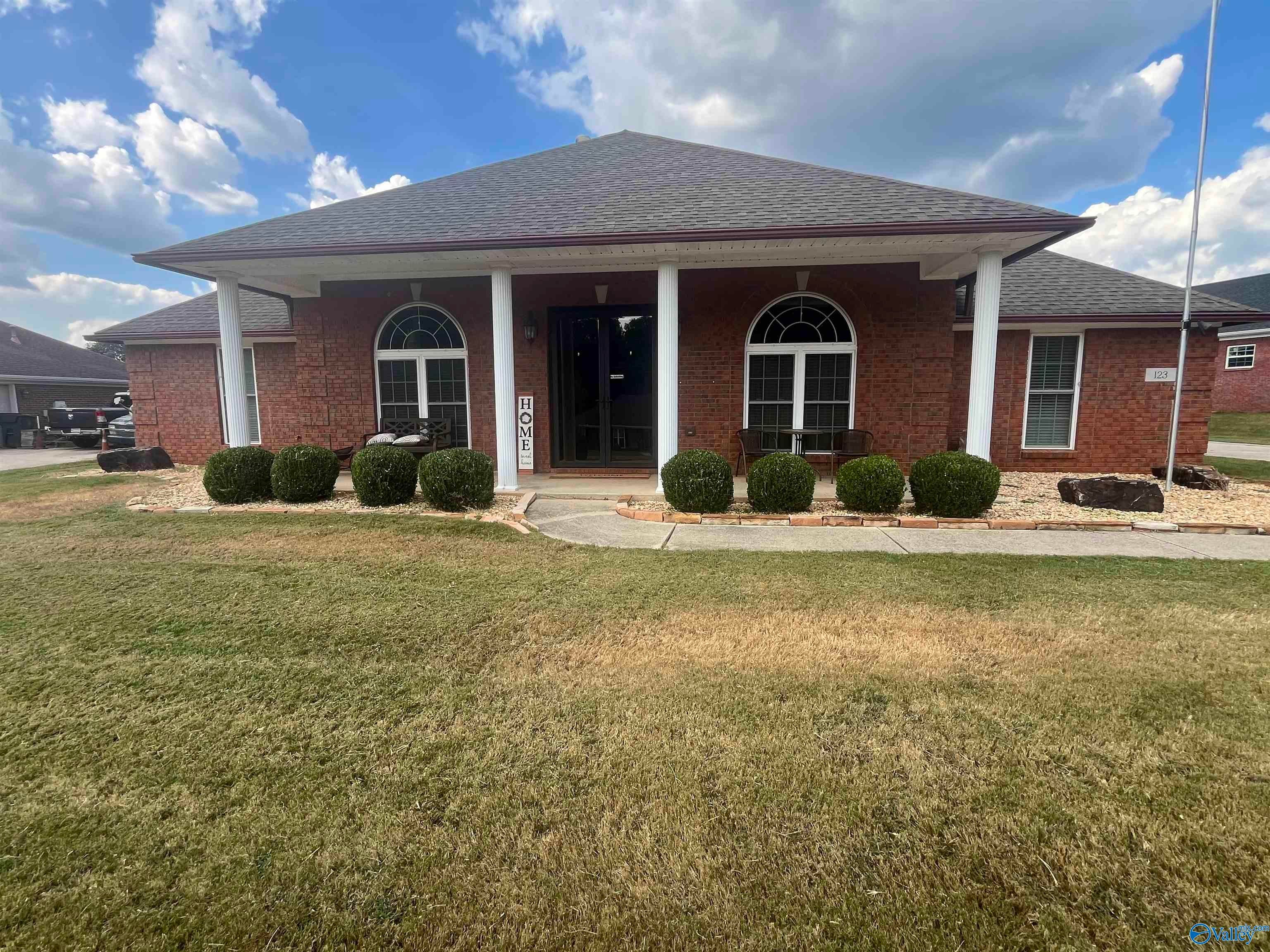 123 SW Foxridge Dr, Harvest, AL 35749 photo
