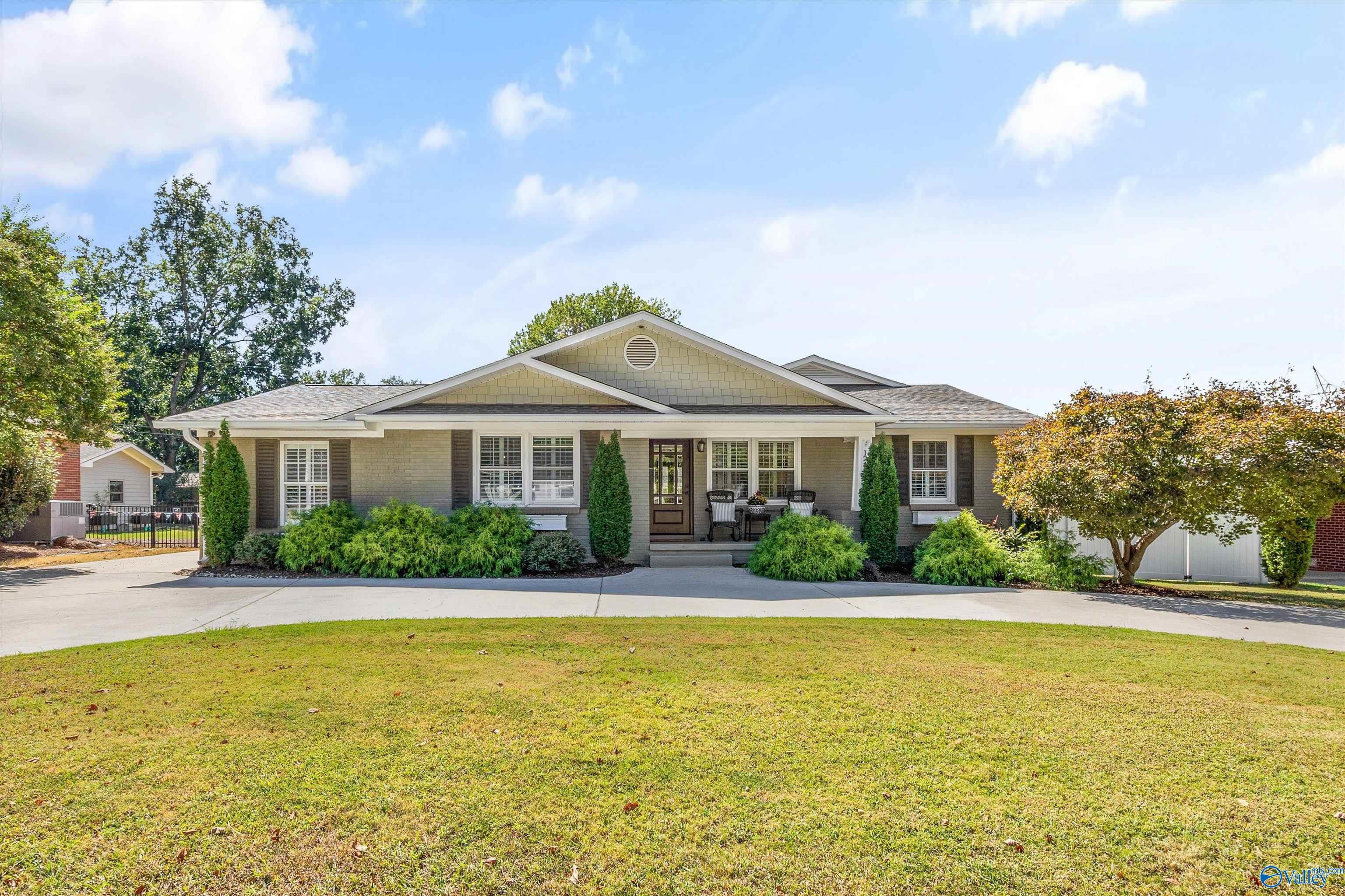 121 Wingate Ave, Huntsville, AL 35801