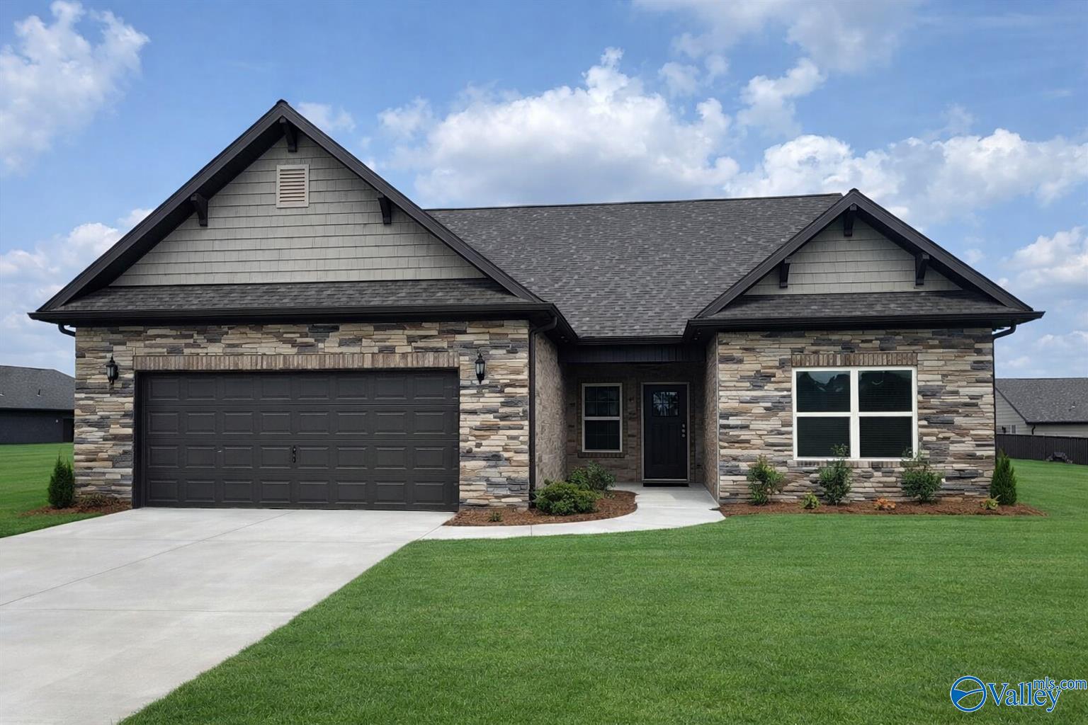 ROCKDALE Huffman St, Hazel Green, AL 35750