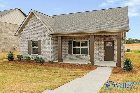 Single Family Residence in New Market AL 106 Sartain Street.jpg