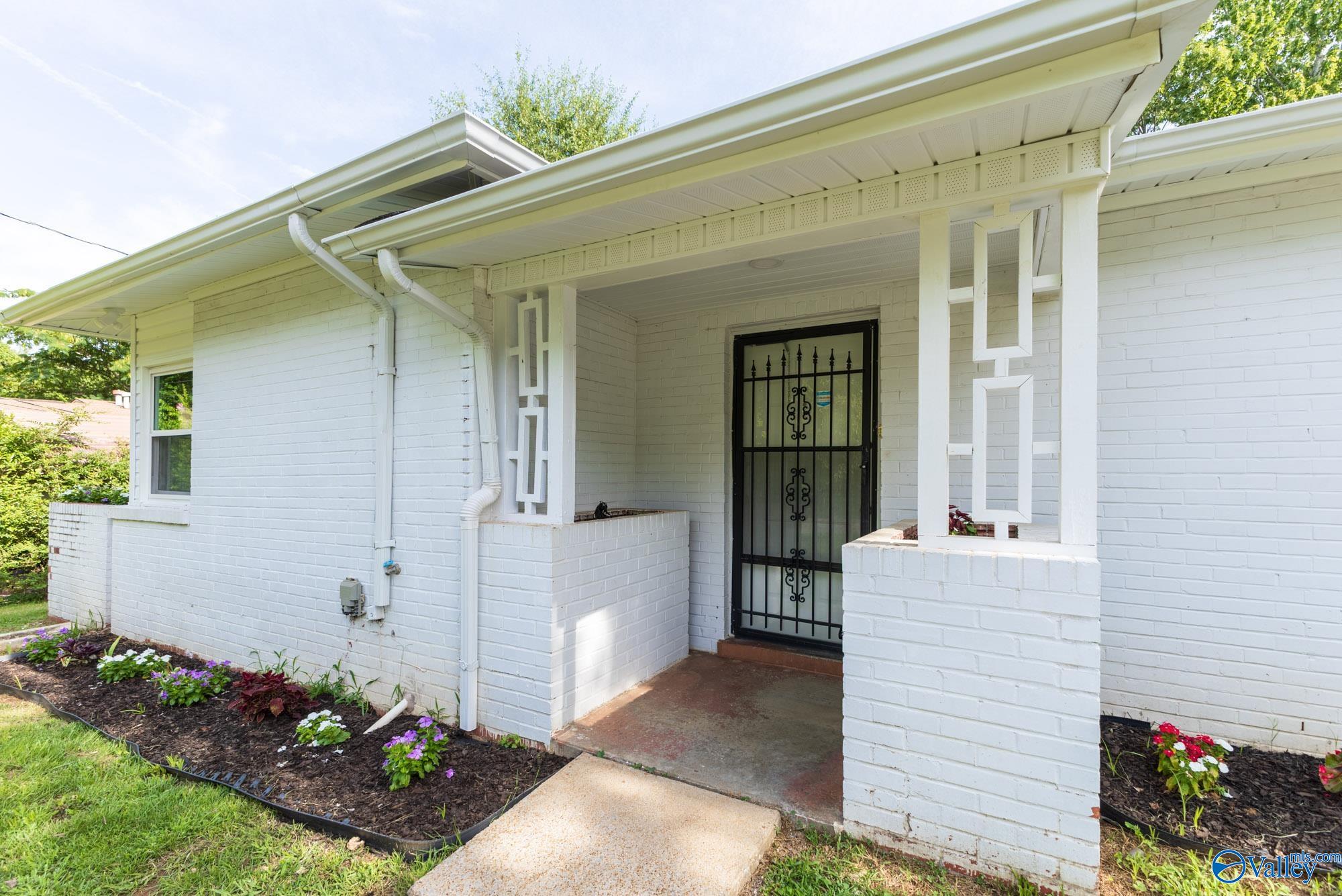 2214 Norwood Dr, Huntsville, AL 35810