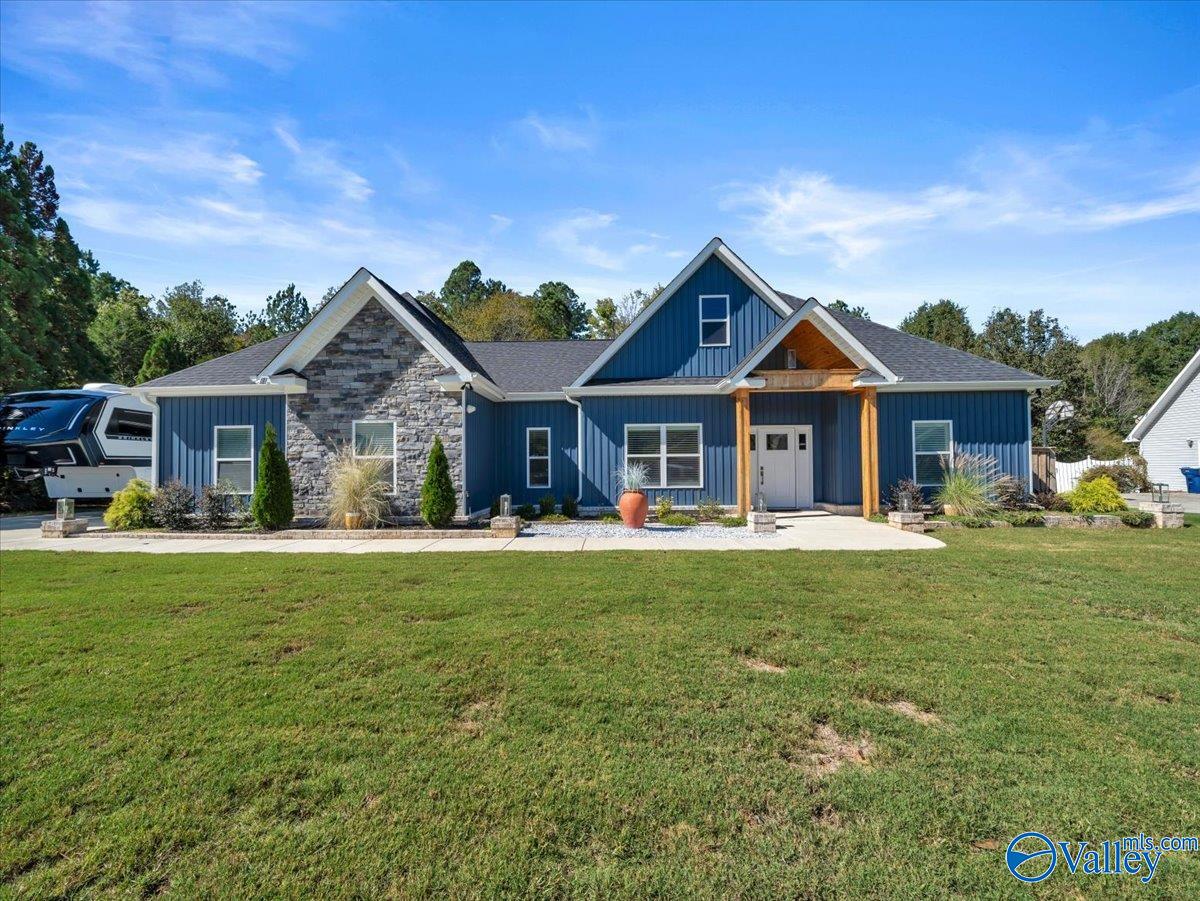 113 Park Cir, Gurley, AL 35748