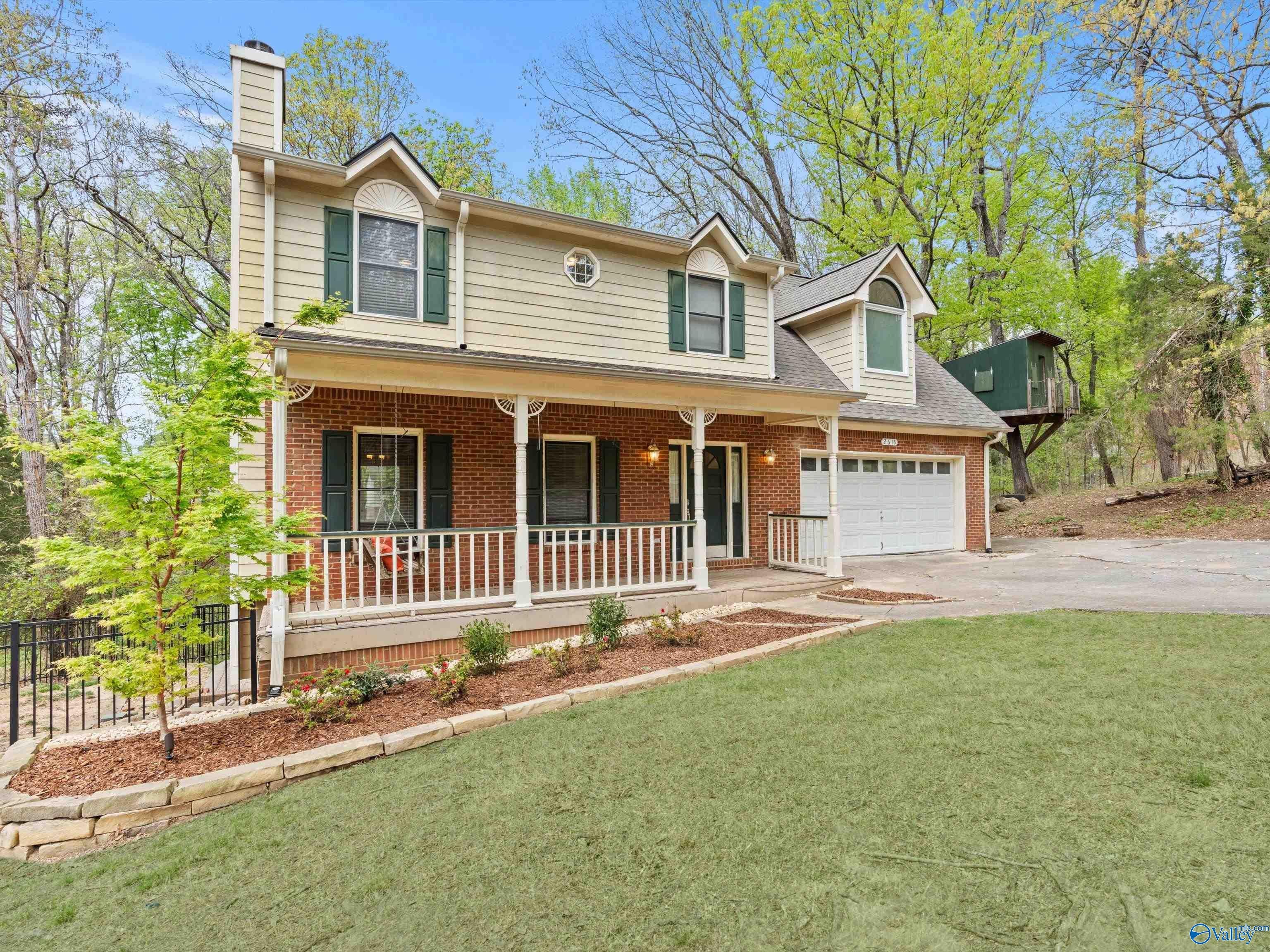 2619 Excalibur Dr, Huntsville, AL 35803