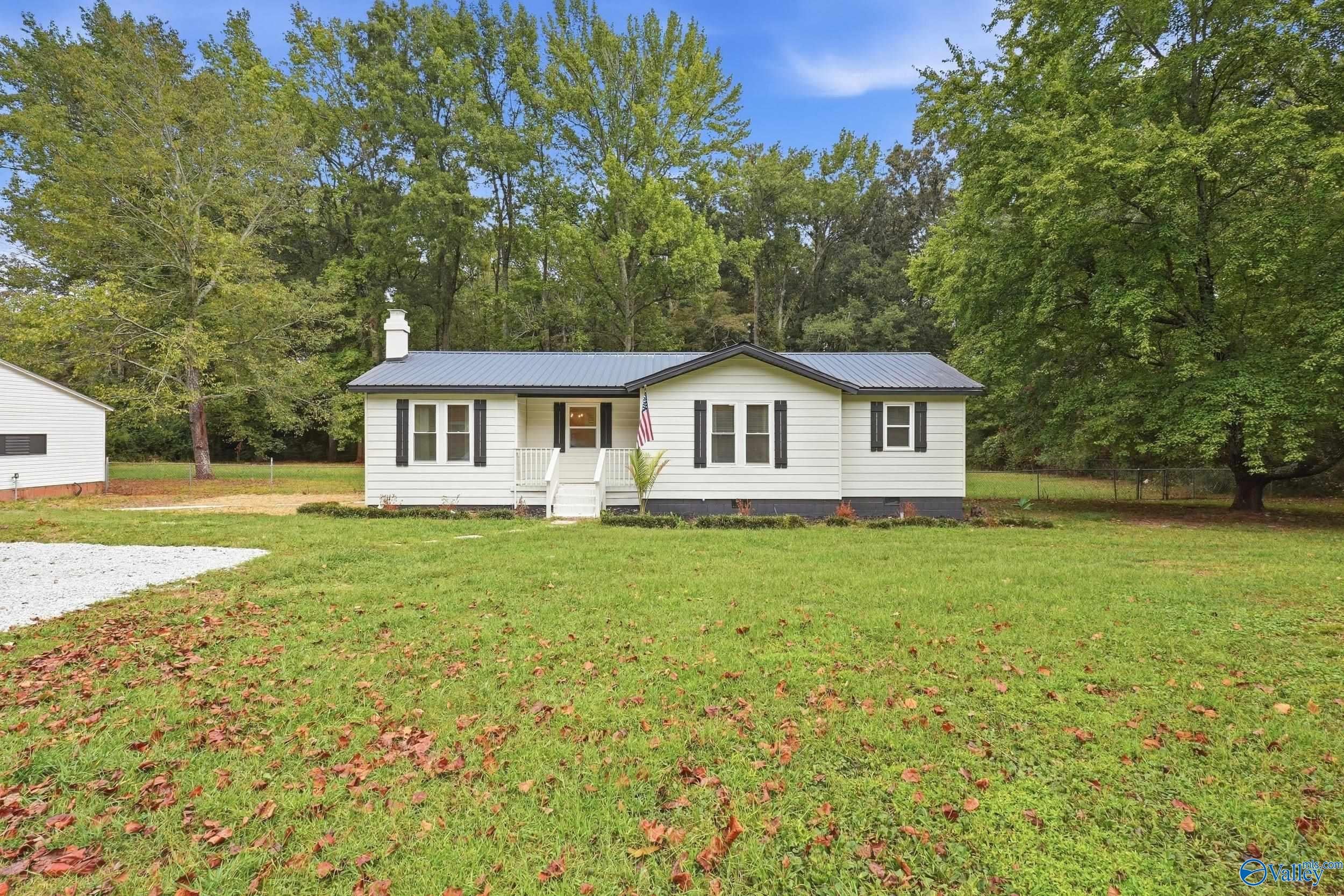 345 Hoover Cir, Toney, AL 35773