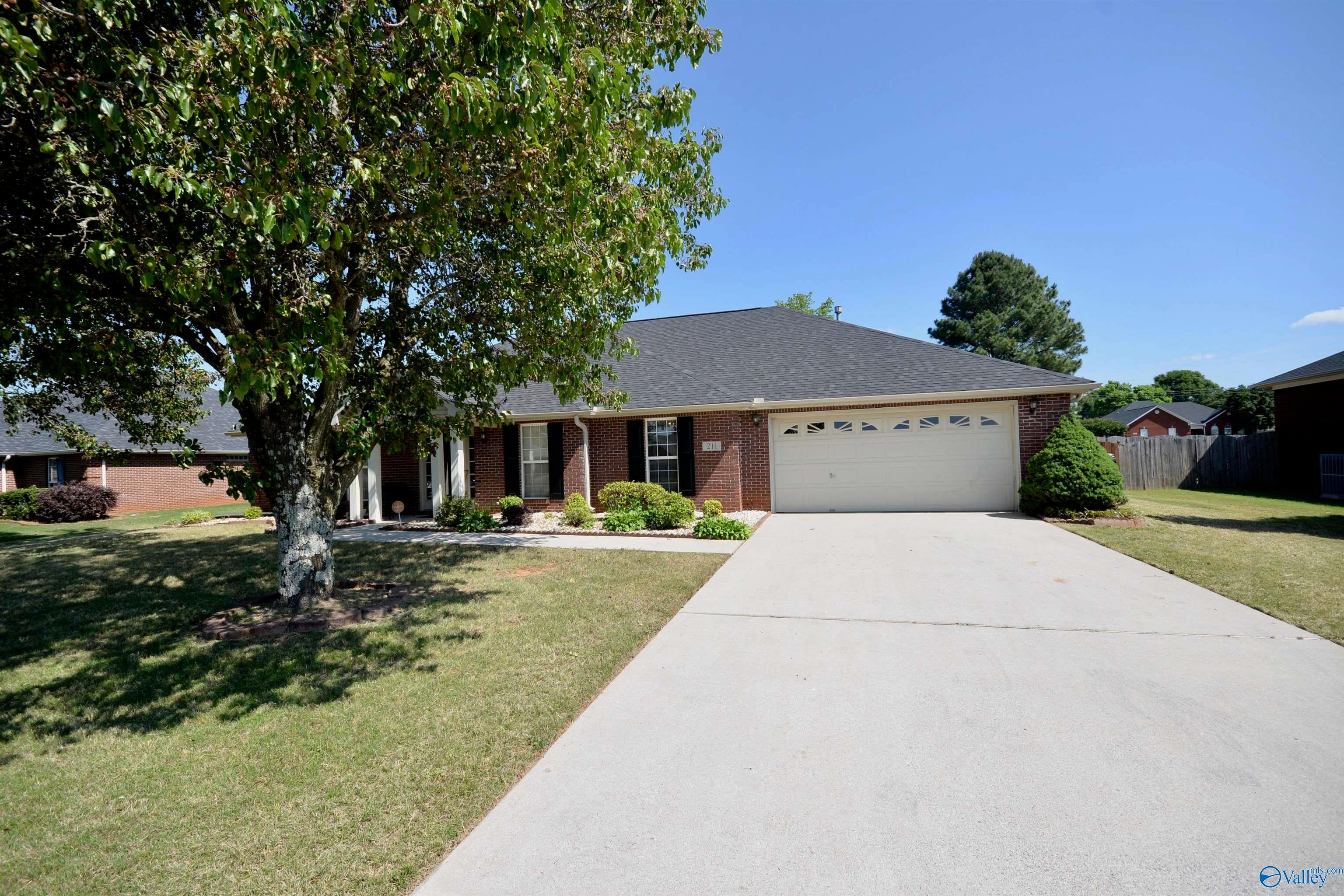211 Williston Dr, Huntsville, AL 35806 photo