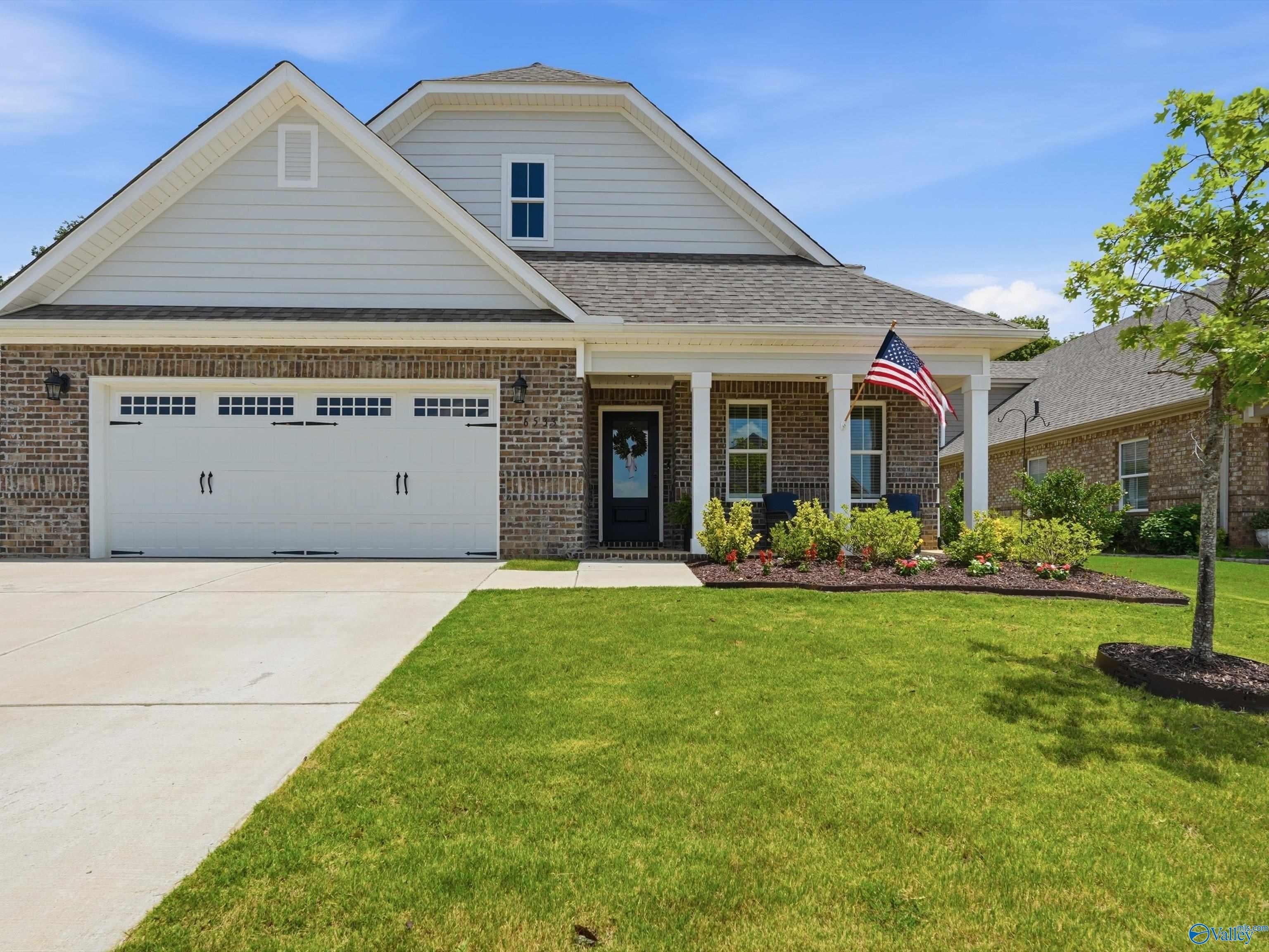 6533 Oak Meadow Dr, Owens Cross Roads, AL 35763