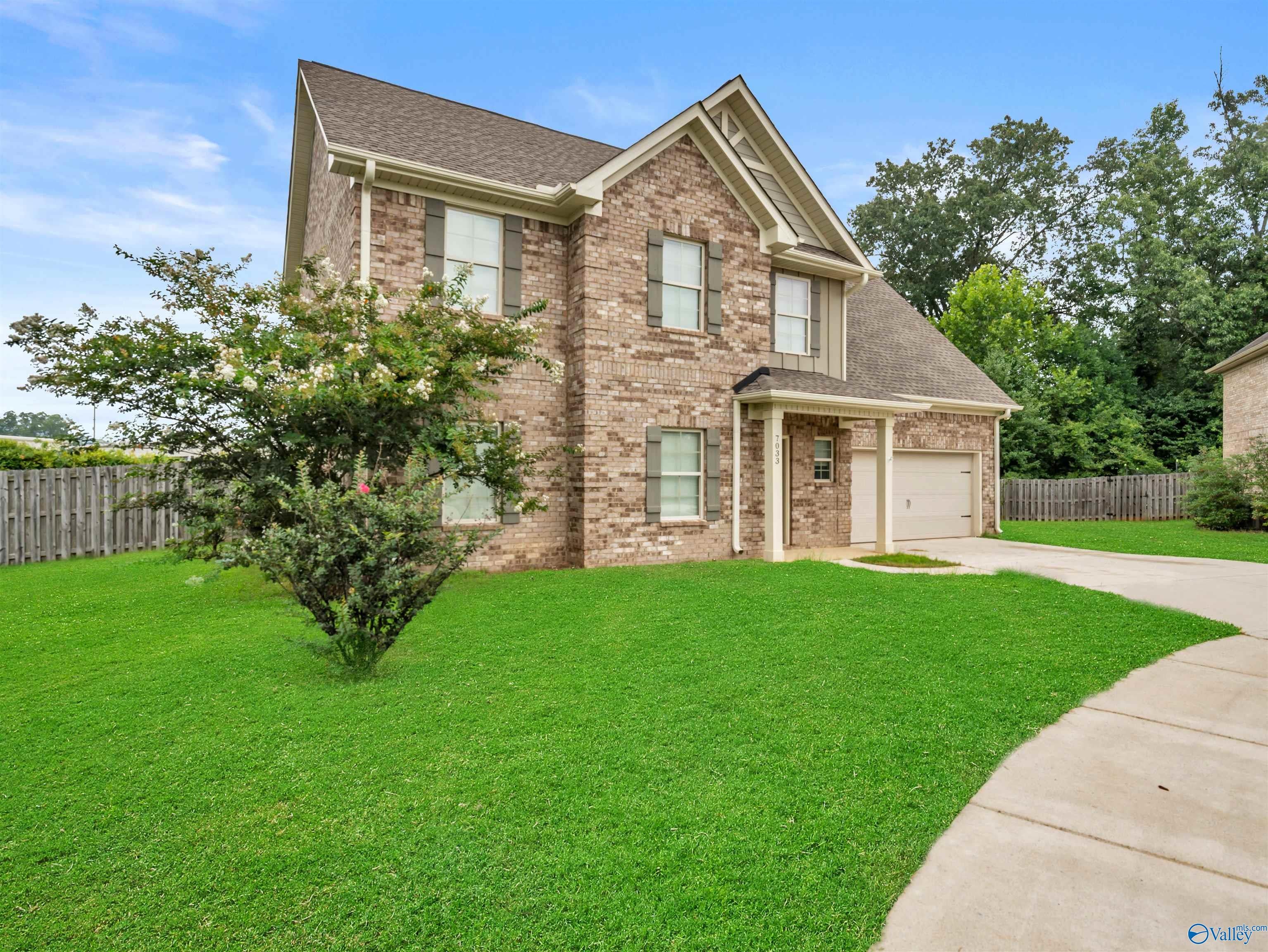 7033 Southgate Dr, Owens Cross Roads, AL 35763 photo