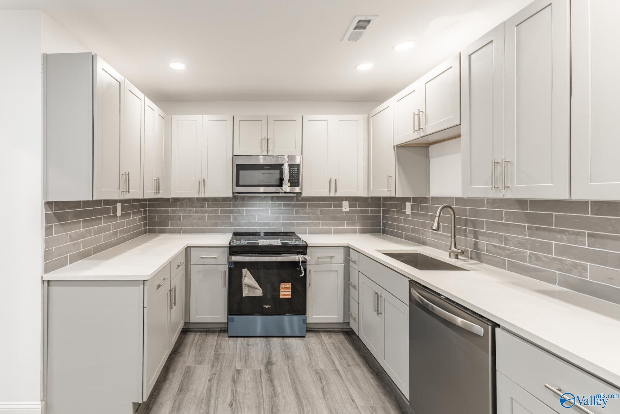 4004 NW Memorial Pkwy, Huntsville, AL 35810 photo