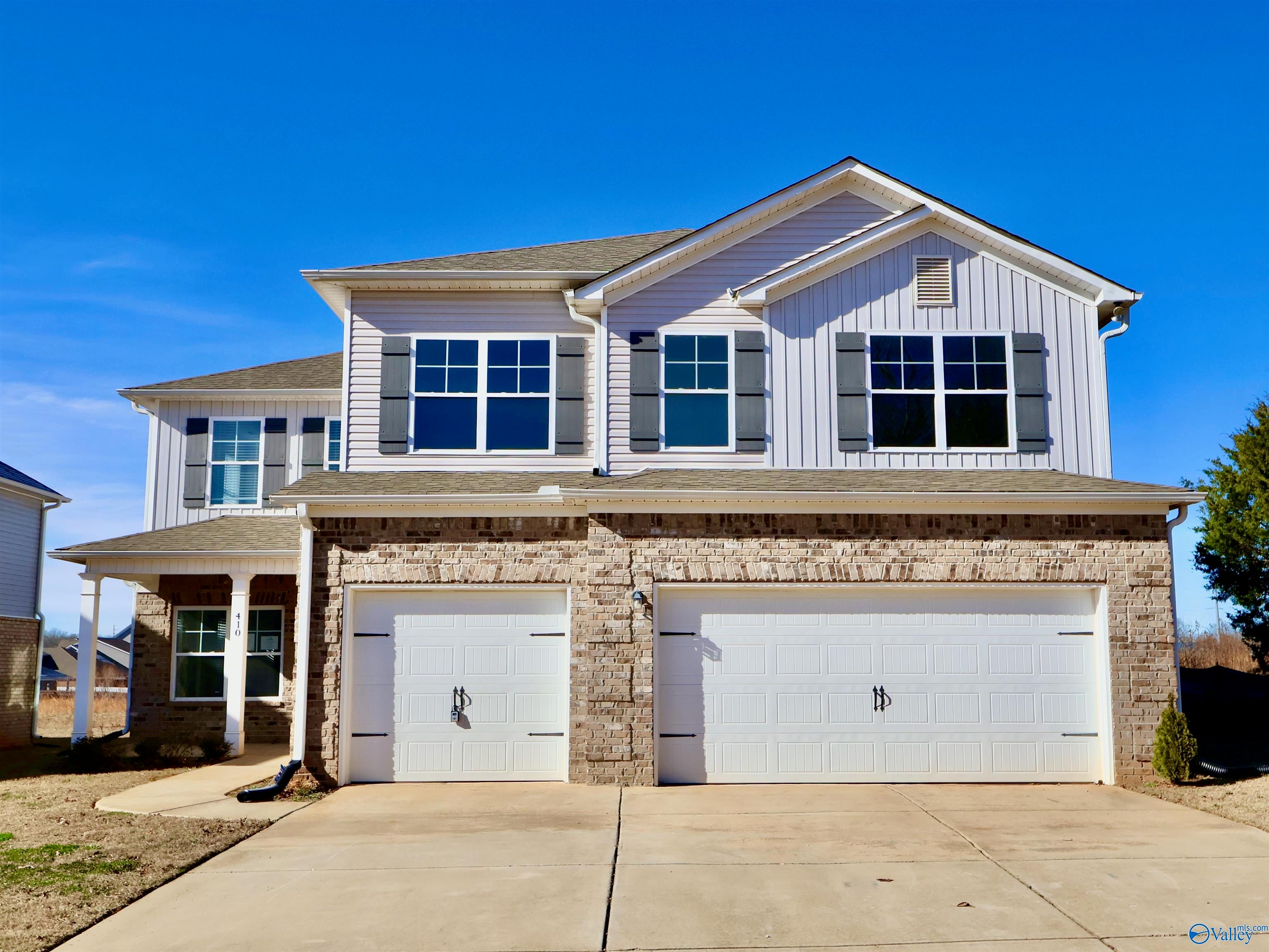 410 Arcanum Ln, New Market, AL 35761