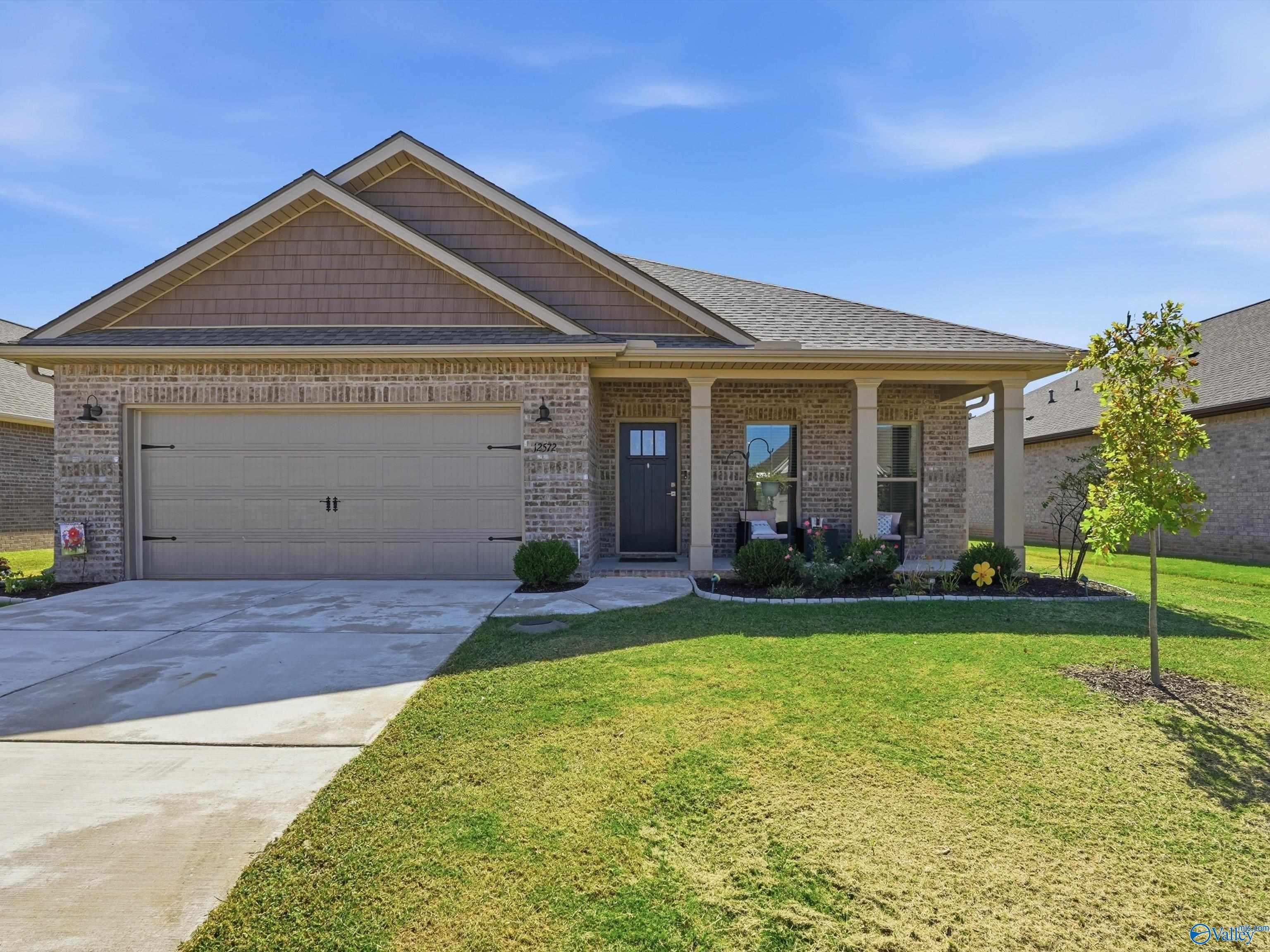 12572 Whitcomb Cir, Athens, AL 35613 photo