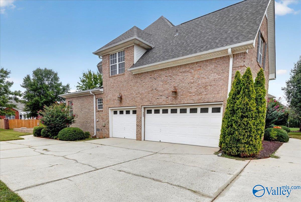 213 Gaston Dr, Madison, AL 35756 photo