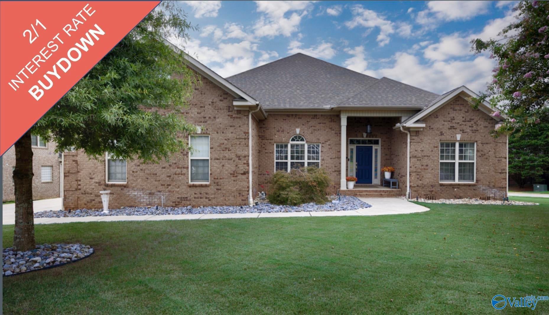 7500 Valley Pt, Owens Cross Roads, AL 35763