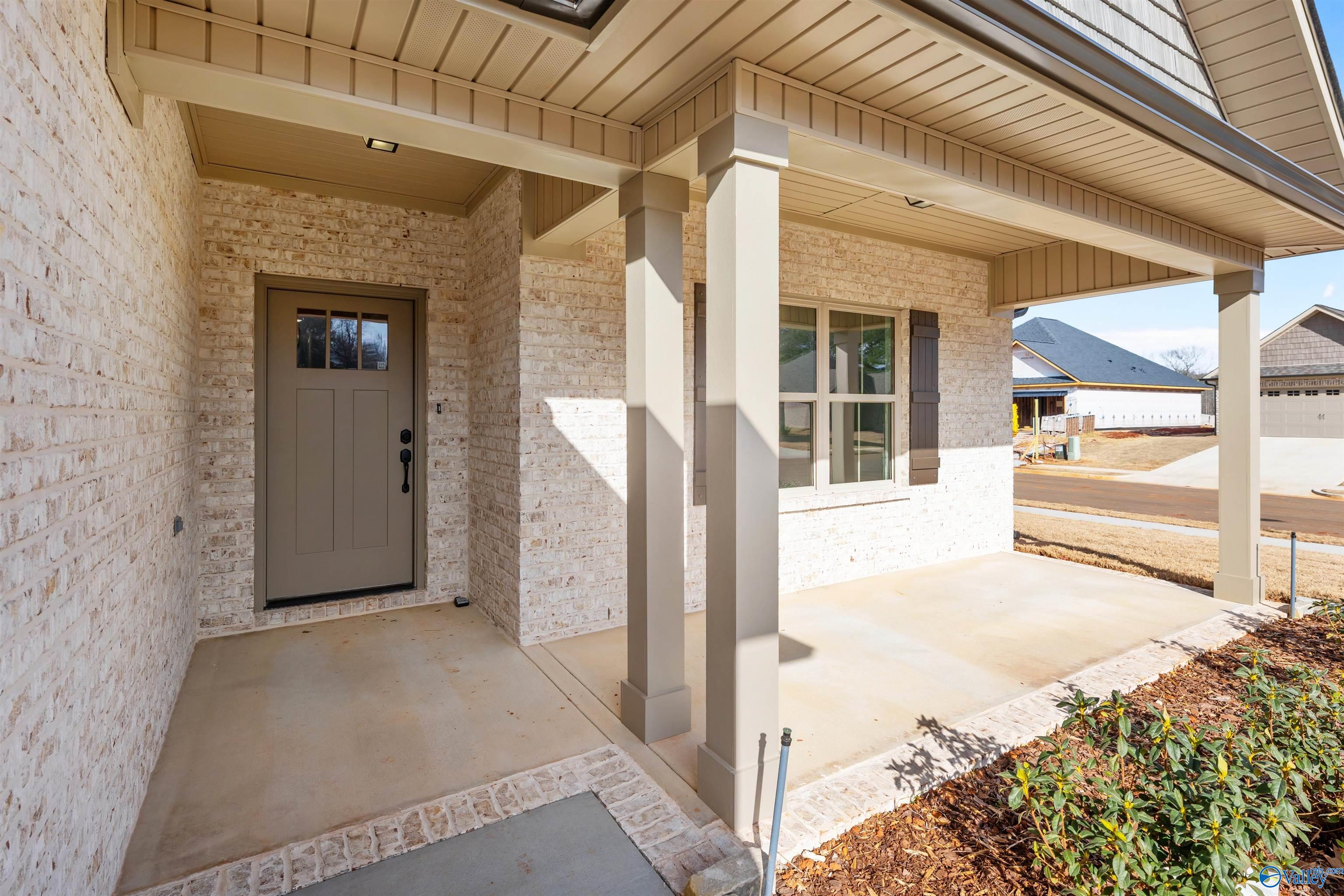 111 Alton Dale Dr, Toney, AL 35773 photo