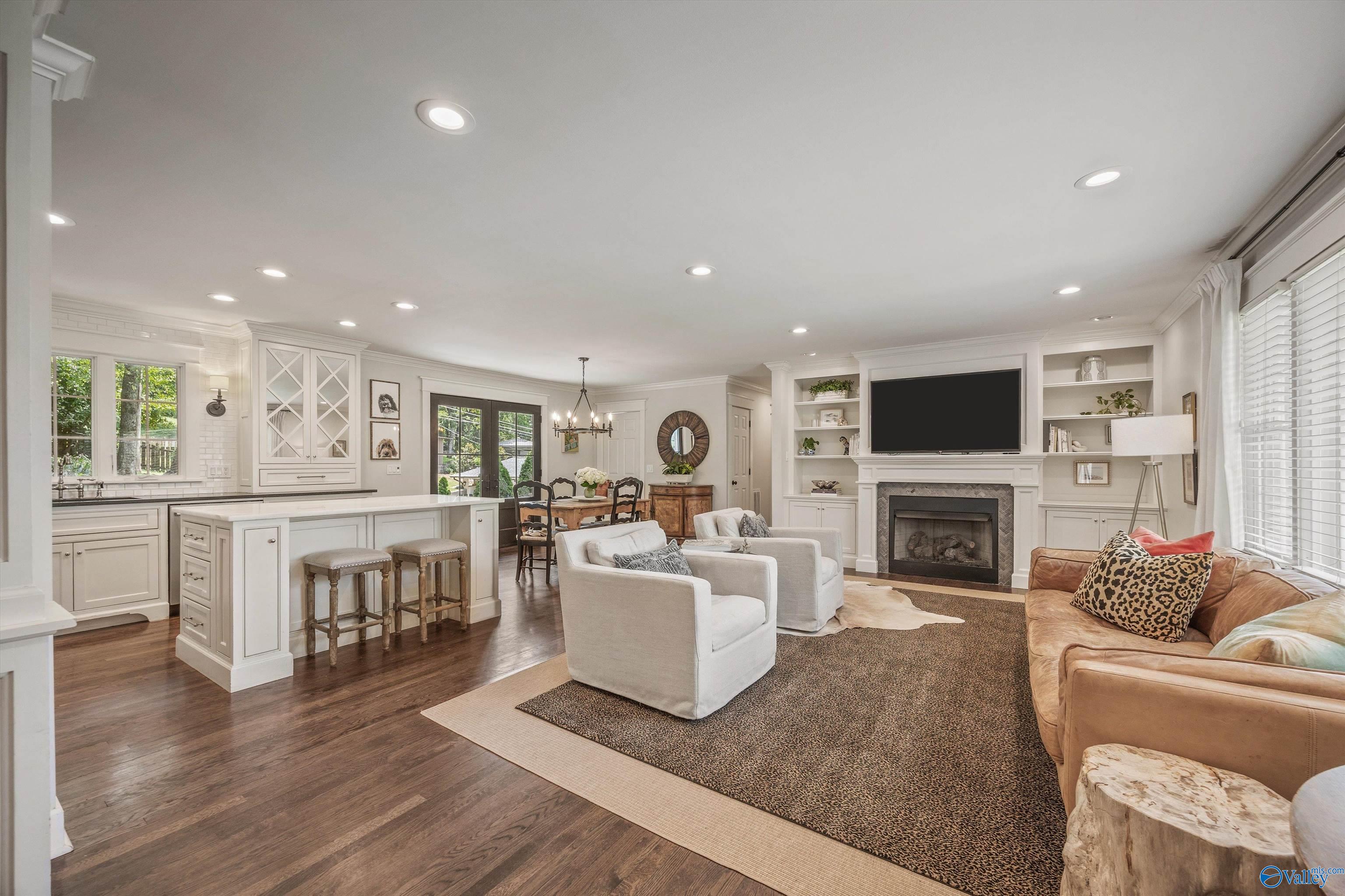 1600 Mountainbrook Dr, Huntsville, AL 35801